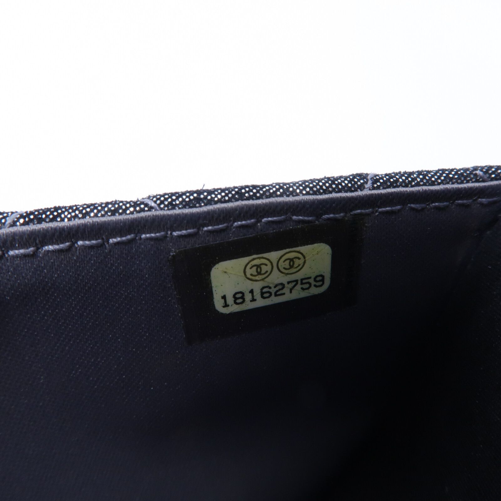 Paris Edinburgh Quilted Iridescent Lambskin Wallet On Chain (WOC) — view 8