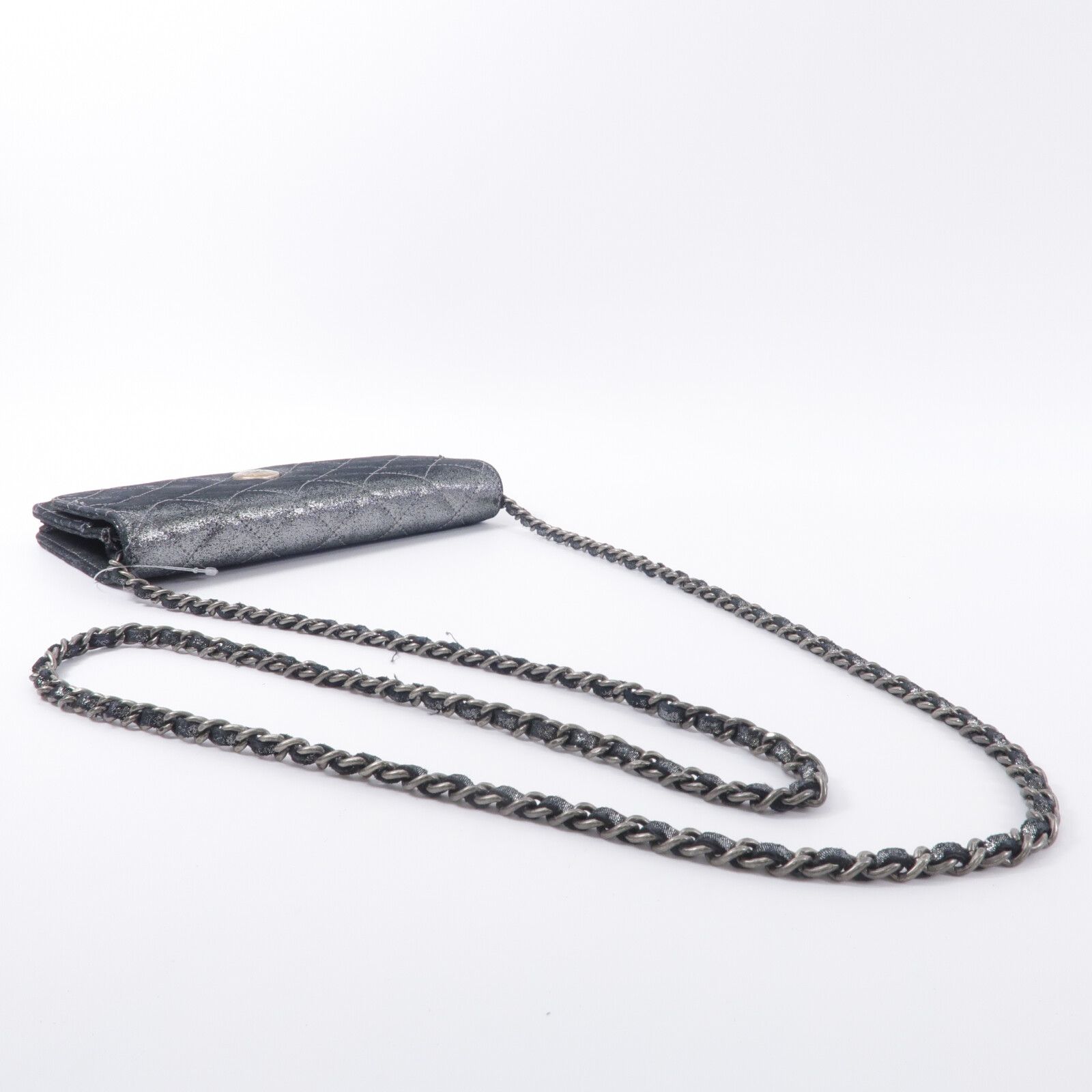 Paris Edinburgh Quilted Iridescent Lambskin Wallet On Chain (WOC) — view 10