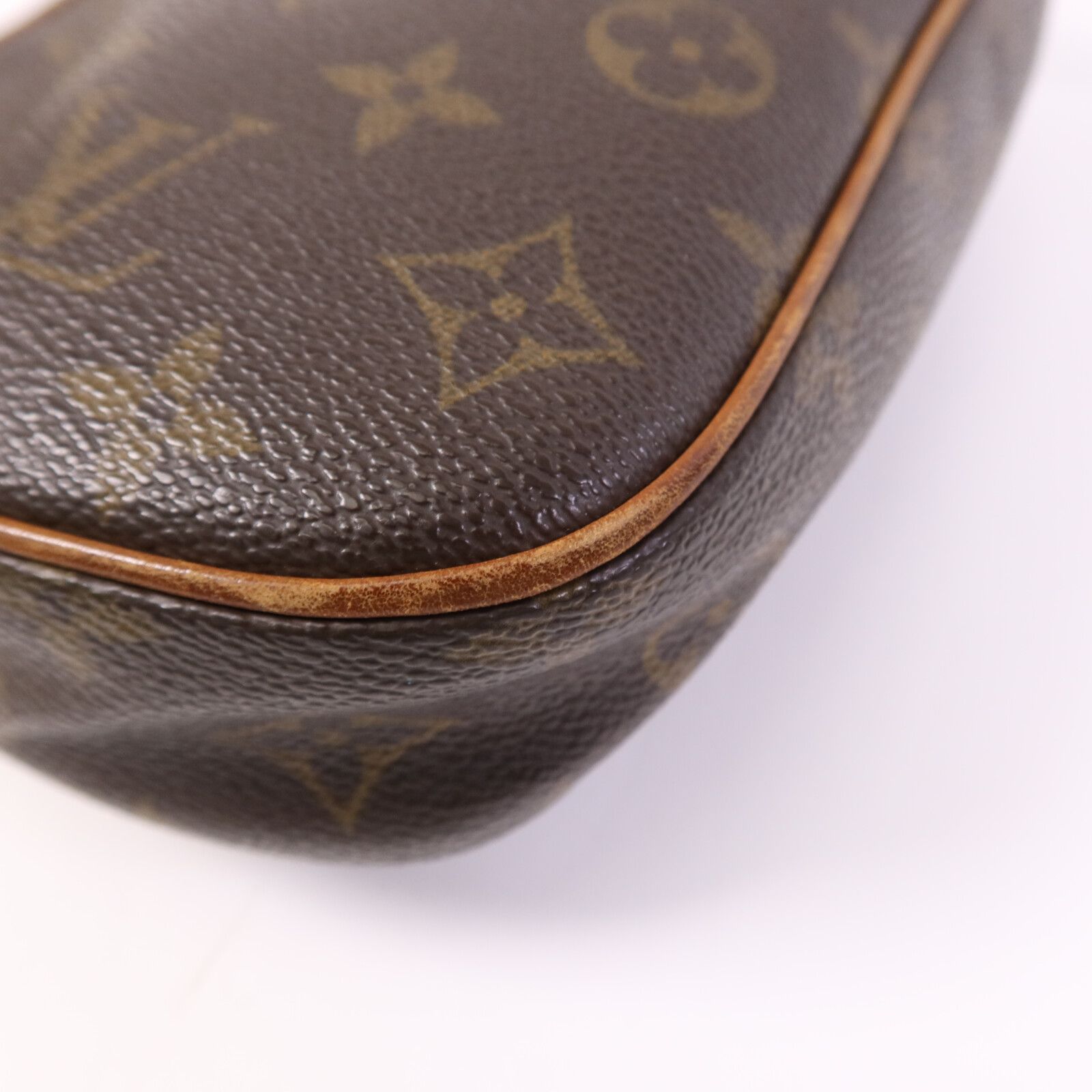 Pochette Gange, Monogram — view 8
