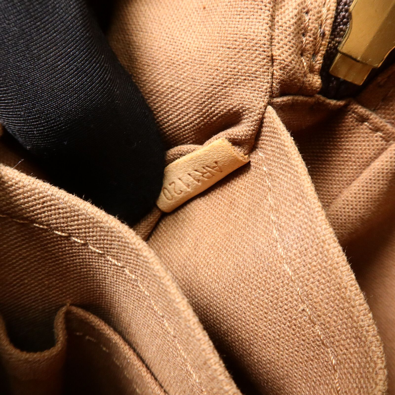 Monogram Trotteur Beaubourg Gold Shoulder Bag Brown Shoulder Bag M 97037 — view 8