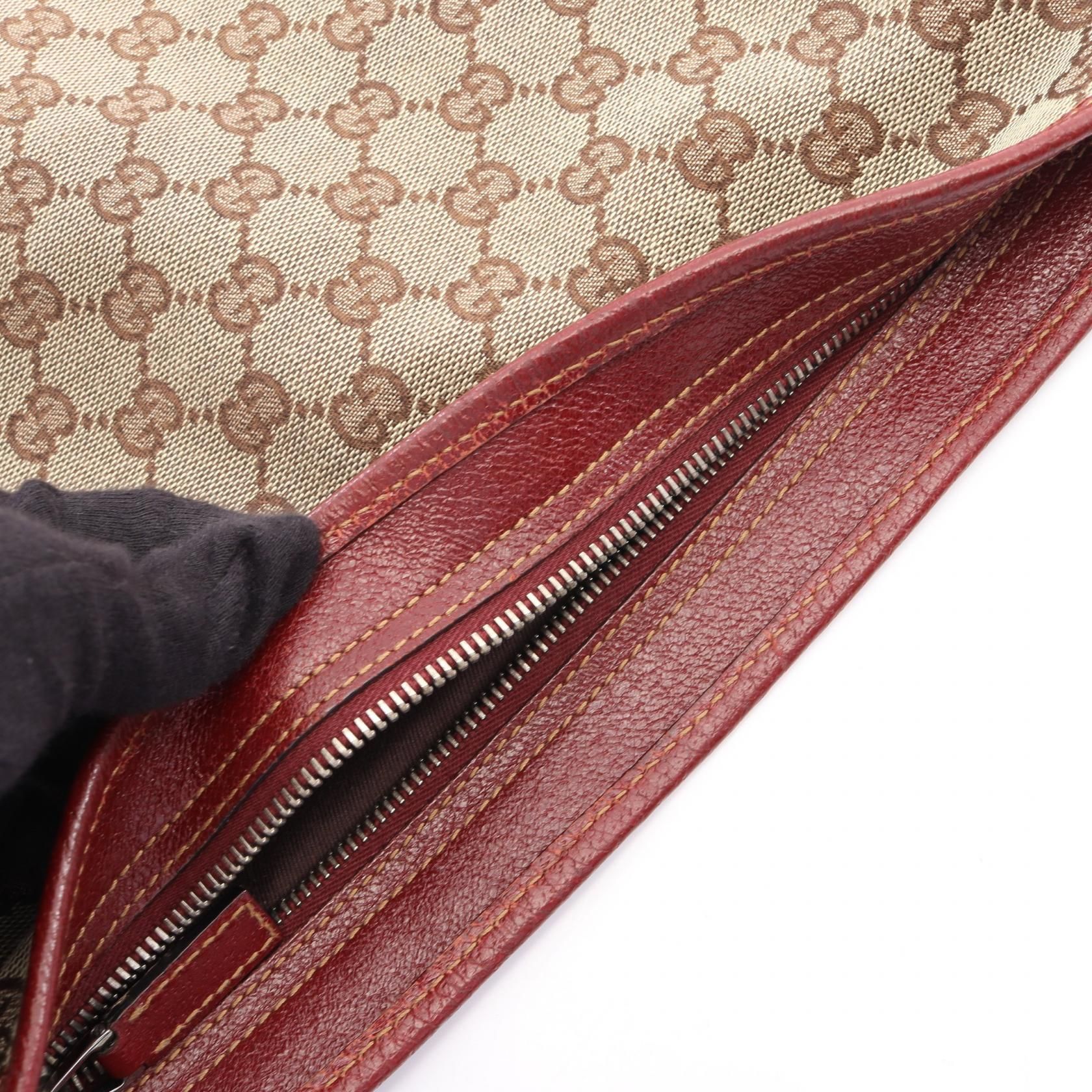 GG Canvas Crossbody Bag — view 8
