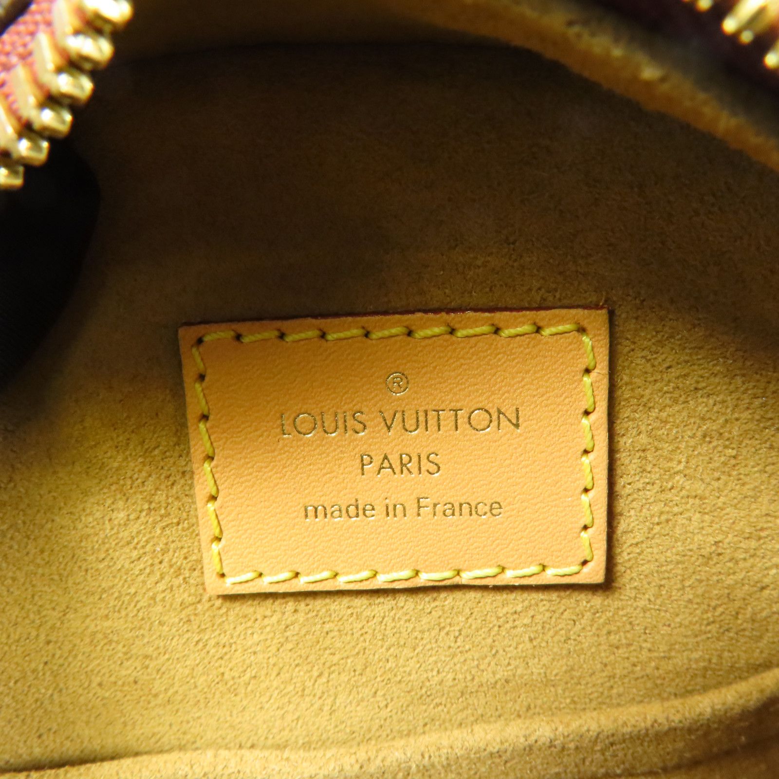 Boite Chapeau Souple PM, Monogram — view 13