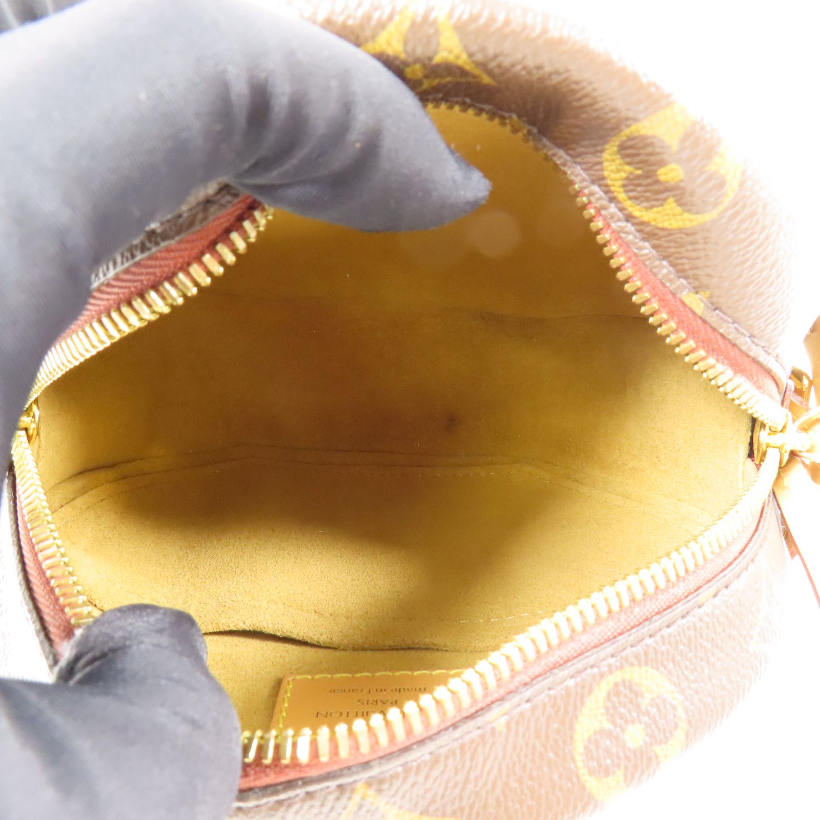 Boite Chapeau Souple PM, Monogram — view 5