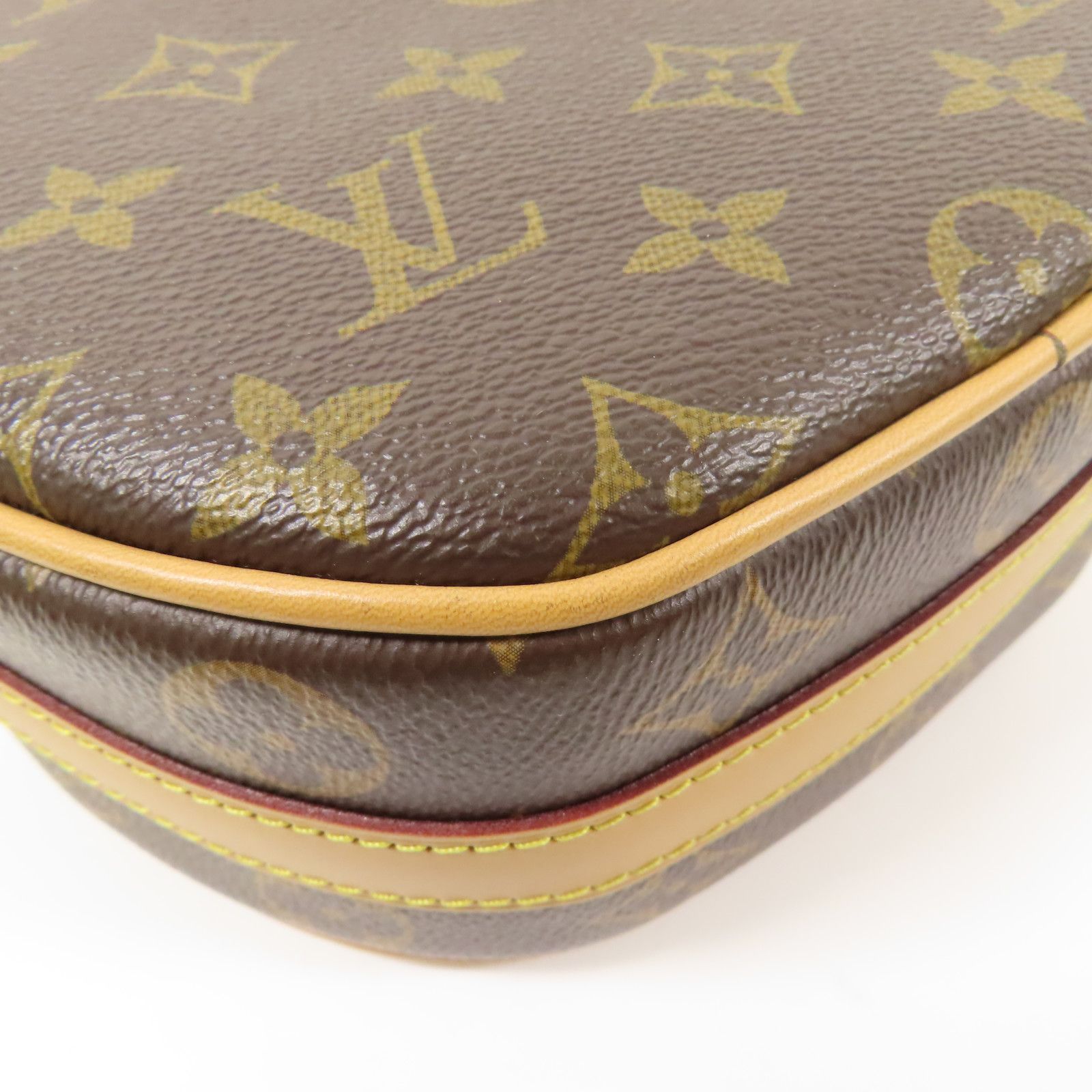 Boite Chapeau Souple PM, Monogram — view 8