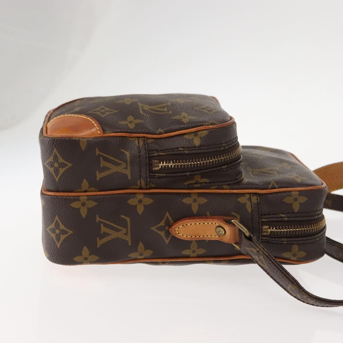 Amazone, Monogram — view 3