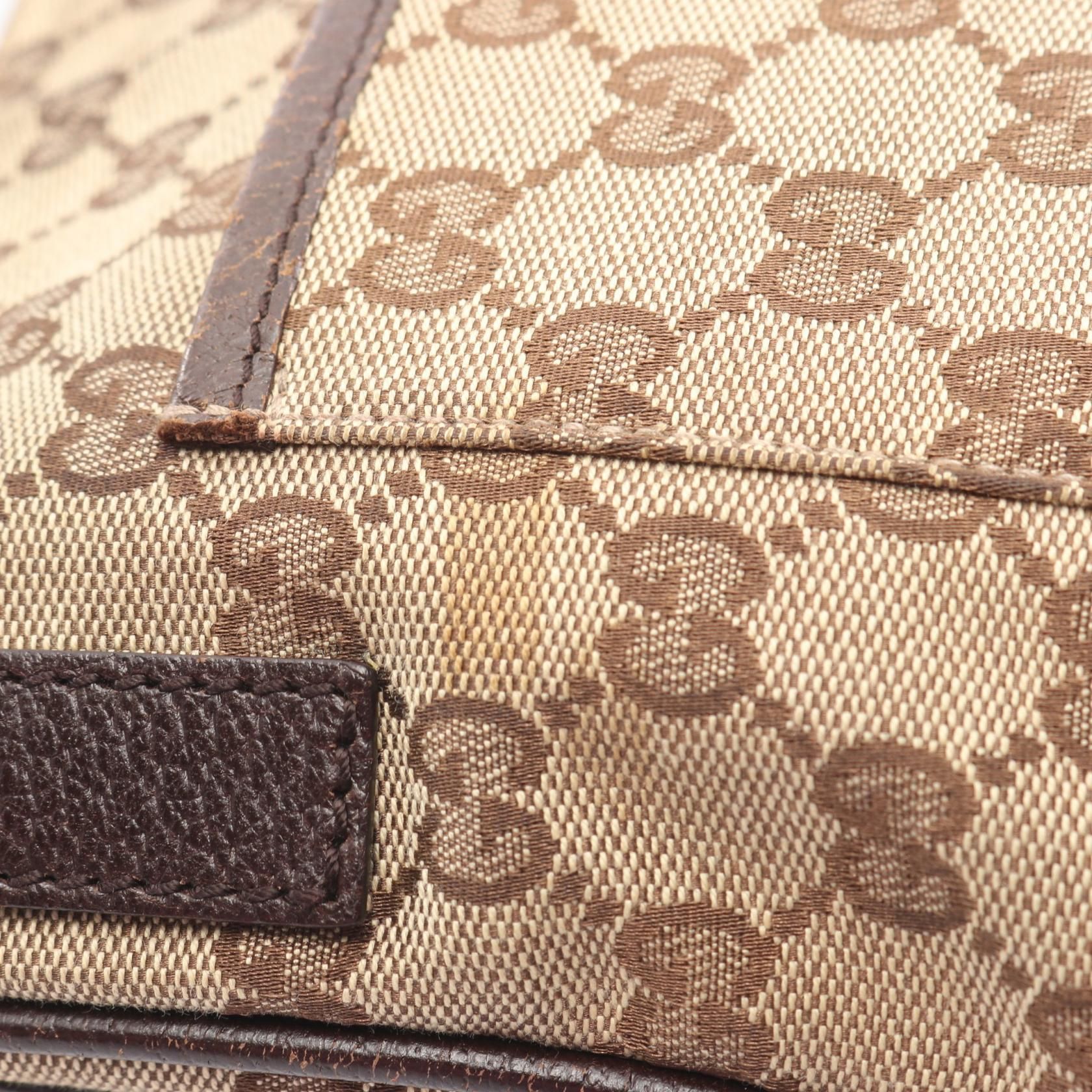 GG Canvas Messenger Bag — view 9