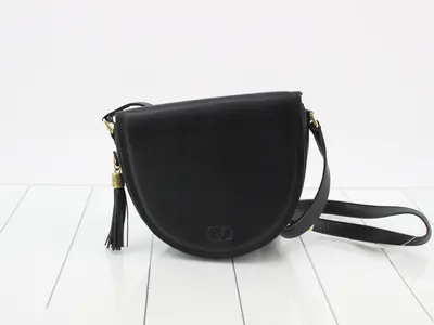 tassel shoulder bag