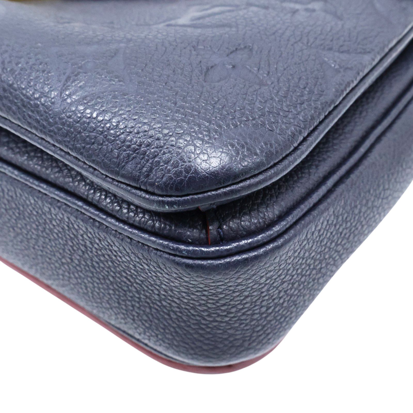 Pochette Metis Empreinte Leather Marine Rouge M 44071 — view 11
