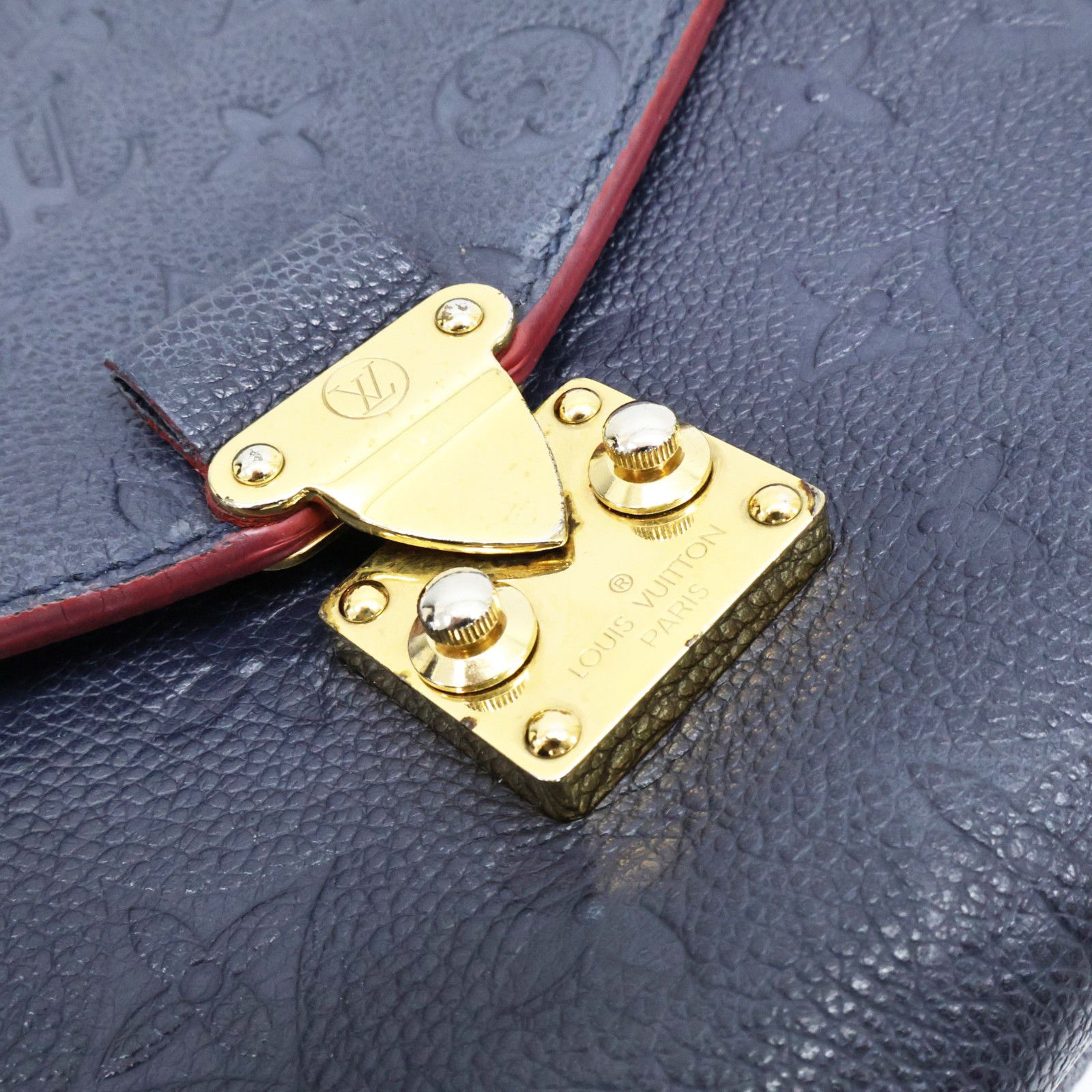 Pochette Metis Empreinte Leather Marine Rouge M 44071 — view 9