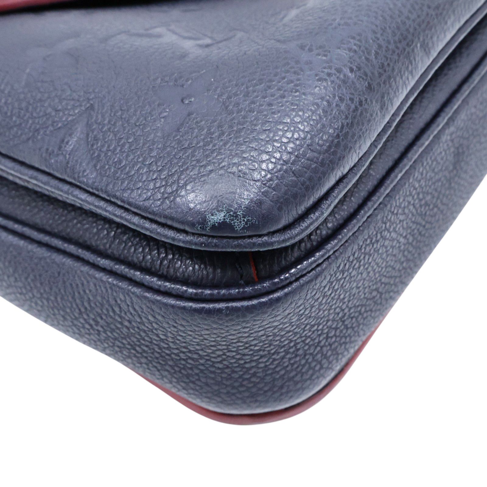 Pochette Metis Empreinte Leather Marine Rouge M 44071 — view 10