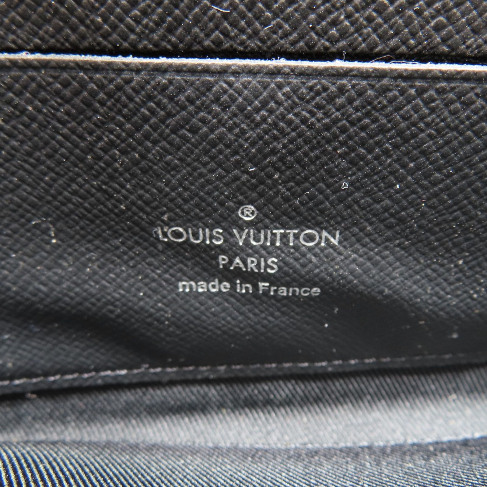 Alpha Shoulder Bag Damier Ebene Black N 60418 — view 7