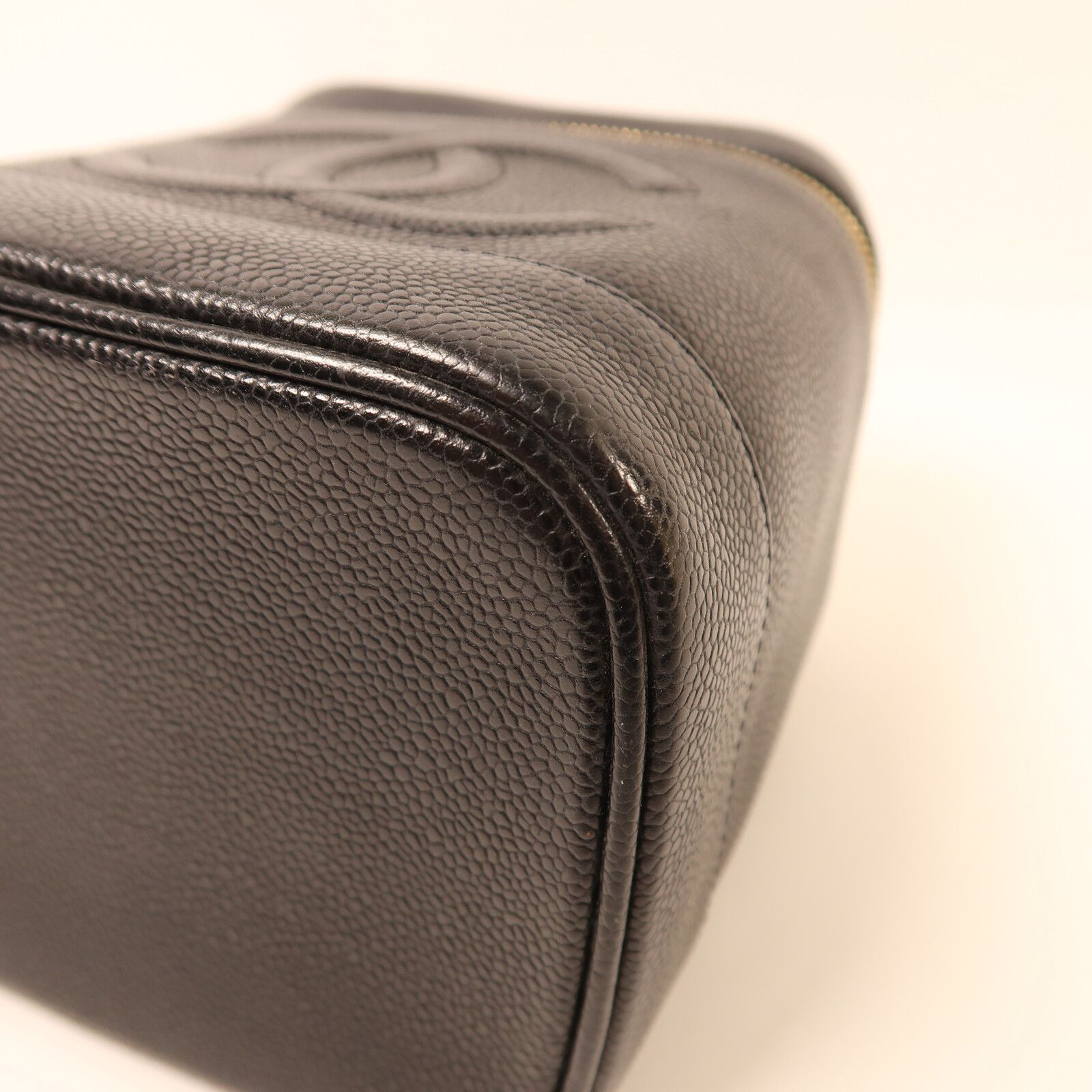 Black Cowhide Leather Vanity Case Kinsaku Handmade Bag Calfskin (cowhide) — view 11