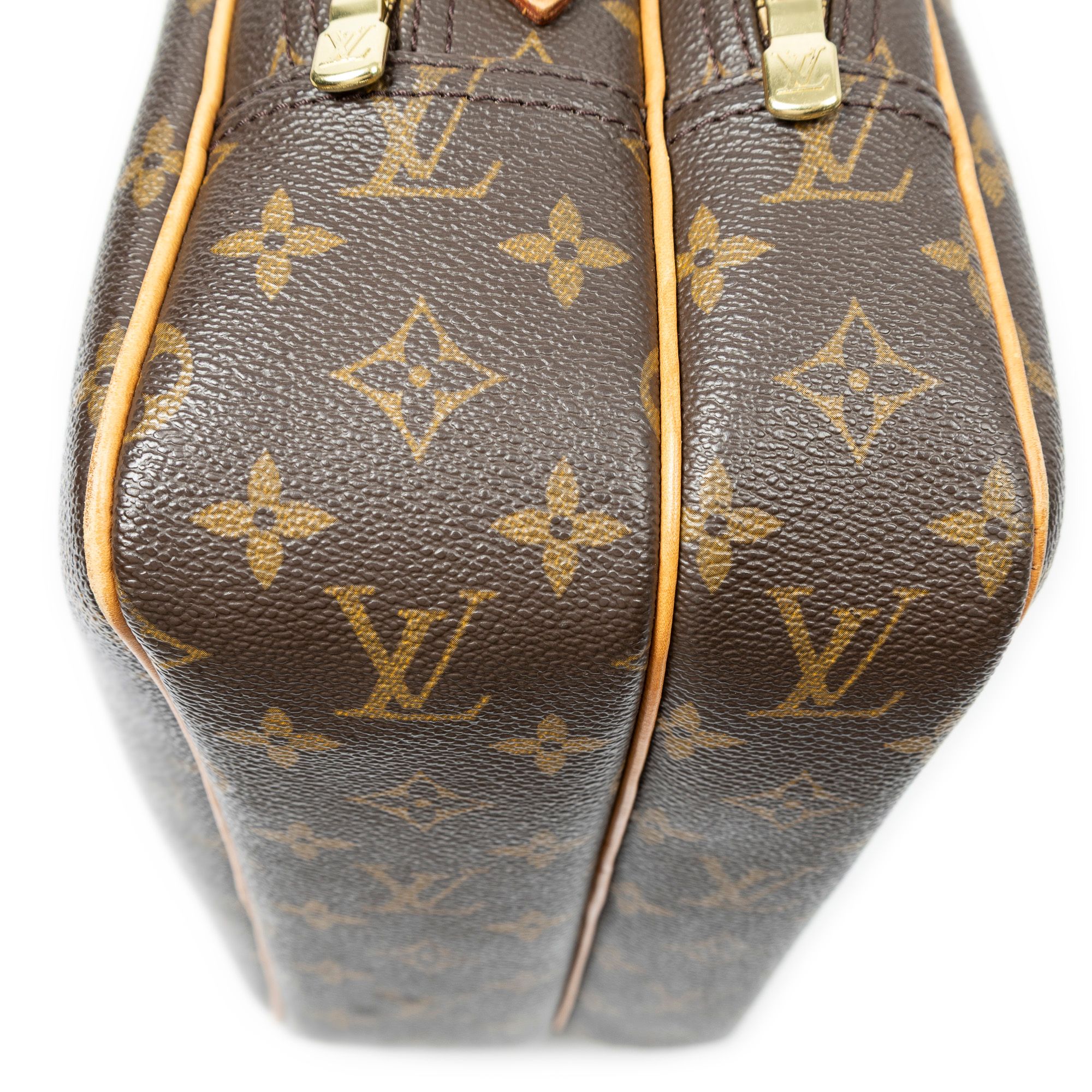 Reporter PM, Monogram — view 7