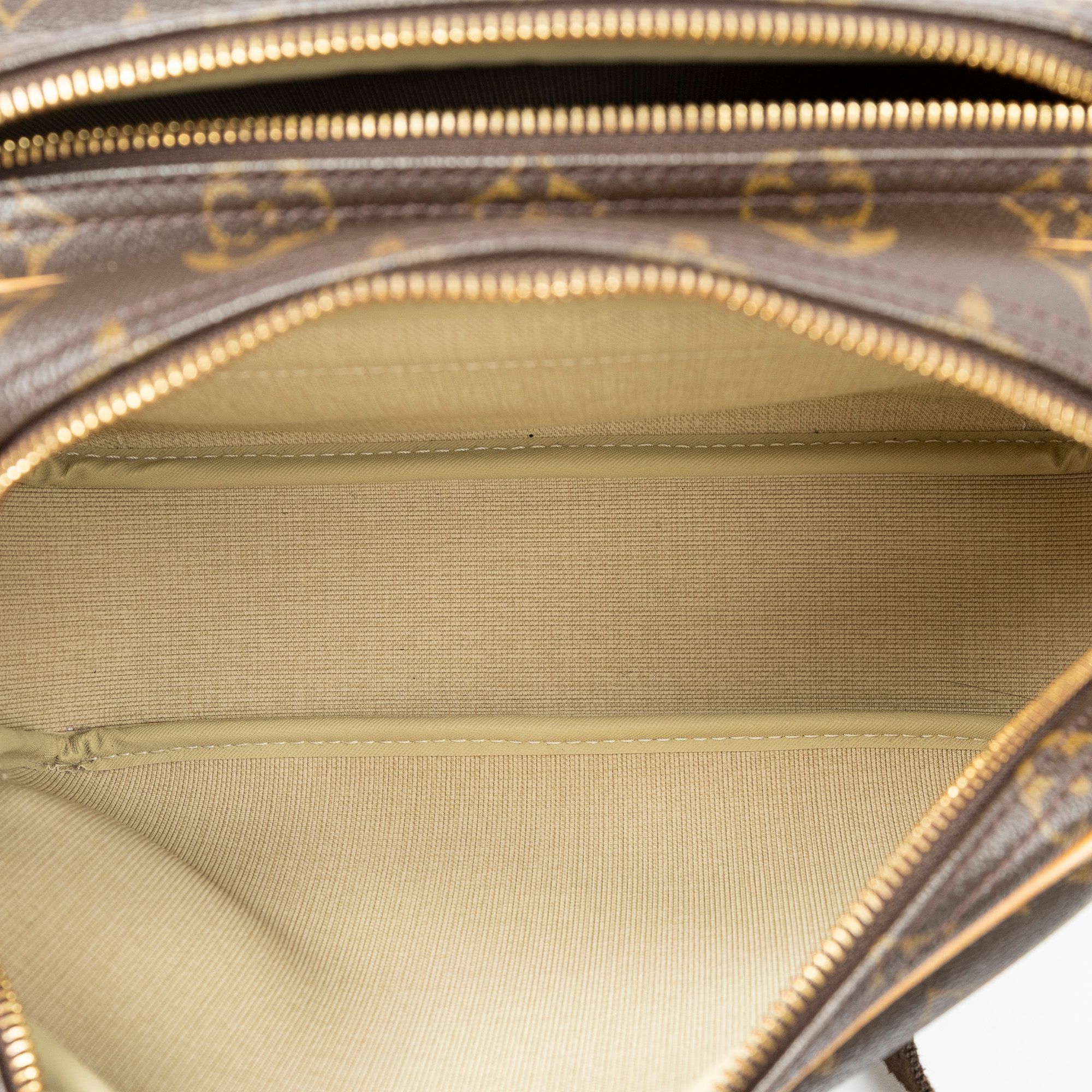Reporter PM, Monogram — view 10