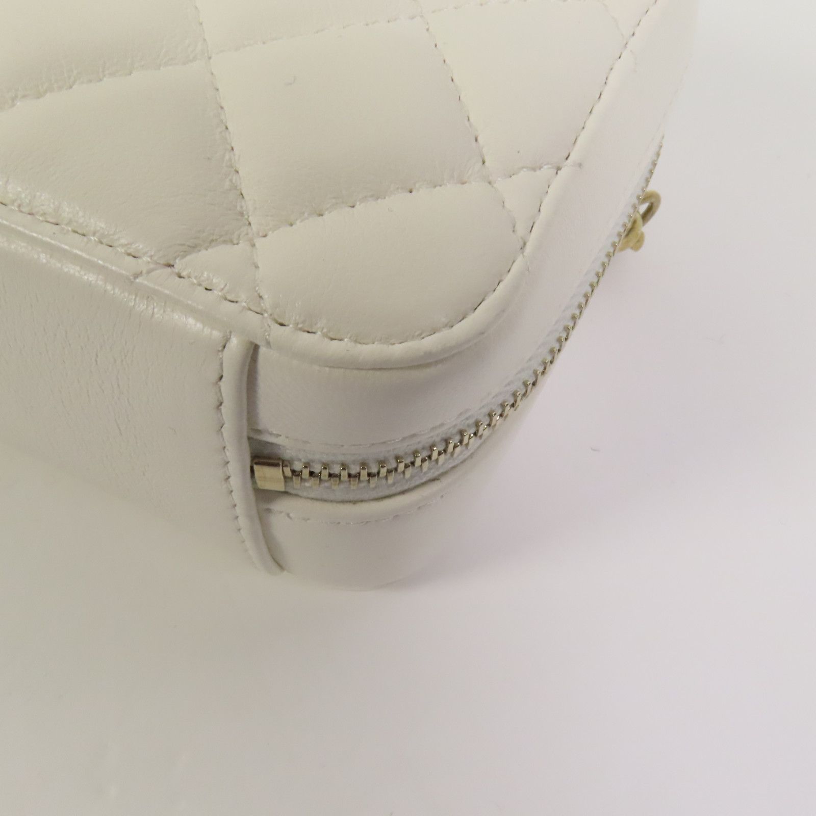 Pearl Crush Camera Bag, White — view 16