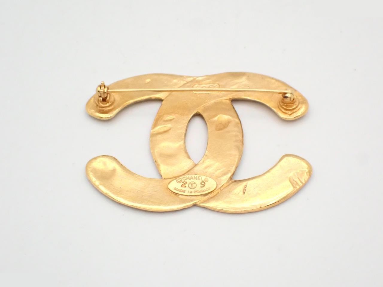 Coco mark brooch — view 2