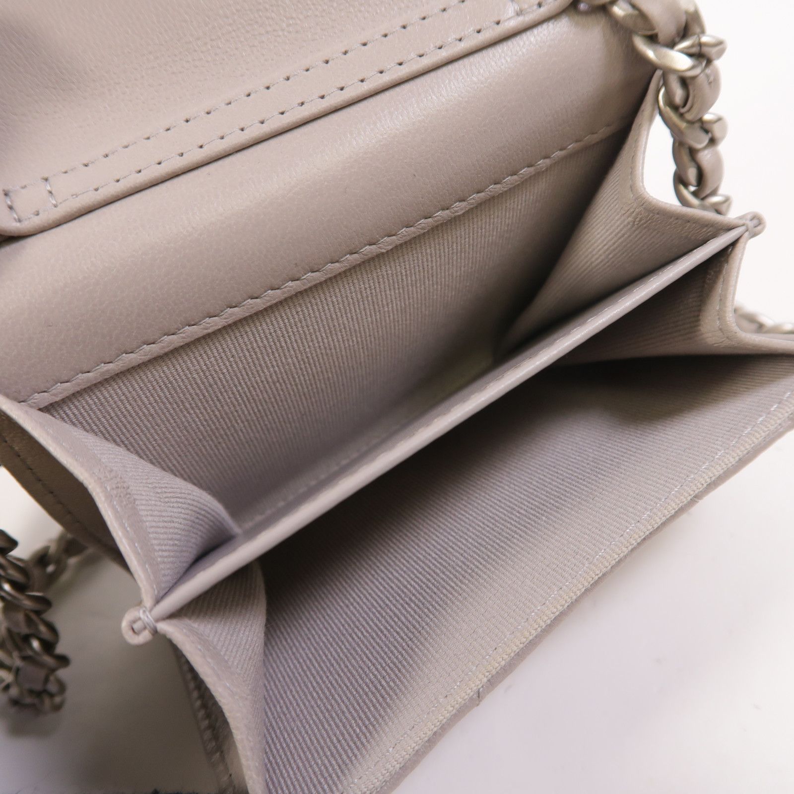 Gray Lambskin 19 Mini Wallet On Chain w/GHW Box-Dustbag — view 5