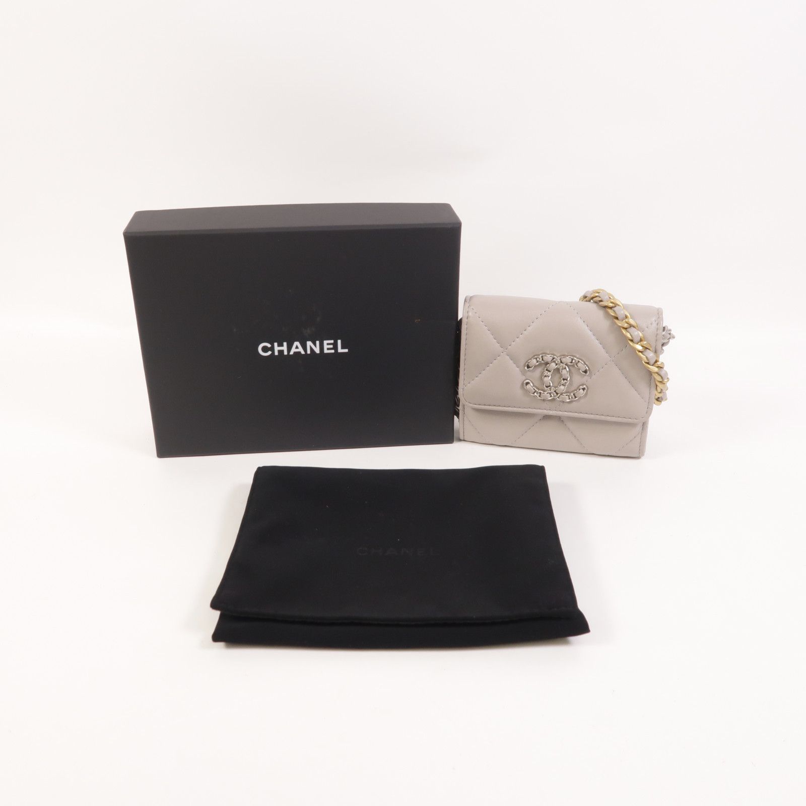 Gray Lambskin 19 Mini Wallet On Chain w/GHW Box-Dustbag — view 9