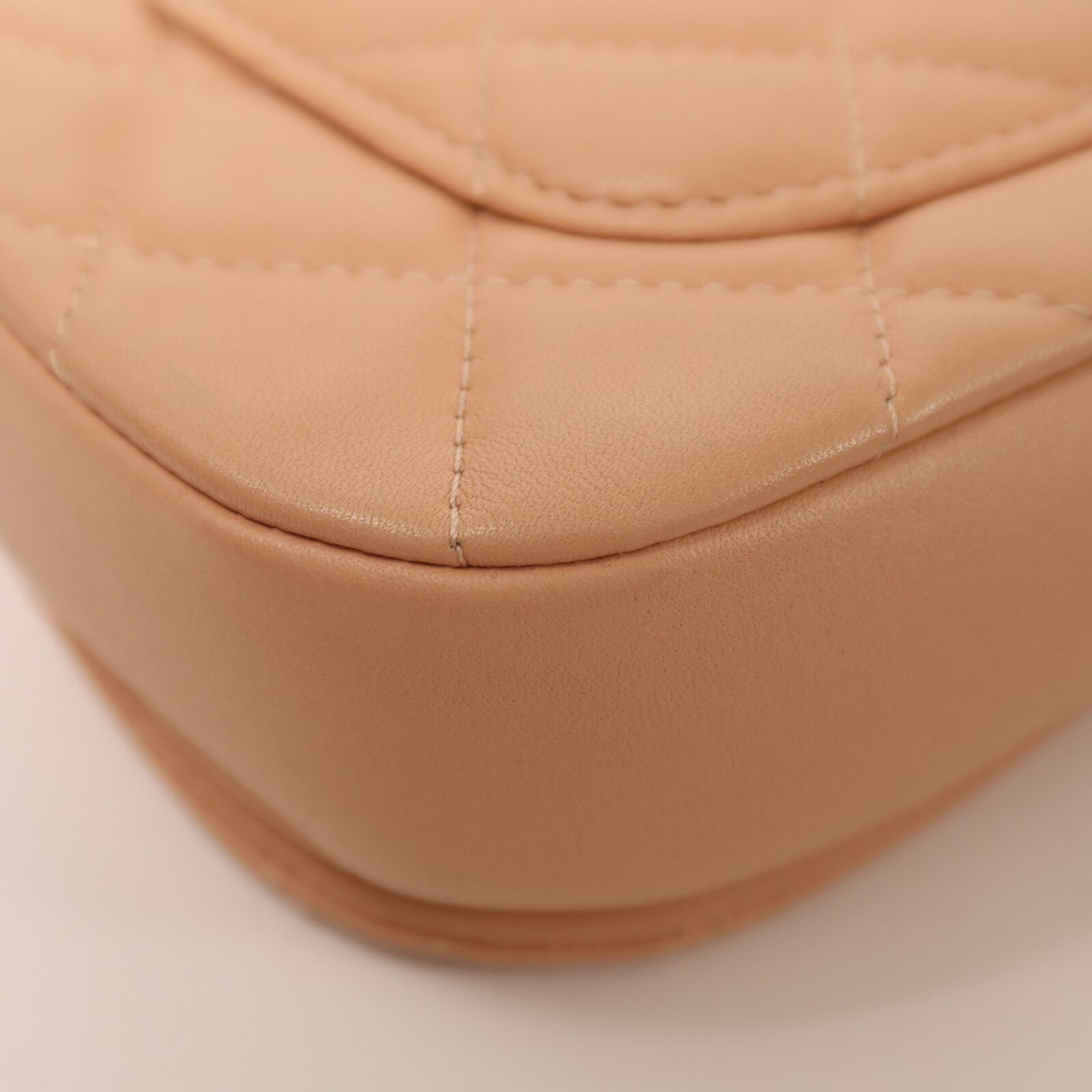 Pink Cowhide Leather Chain Shoulder Bag Calfskin (cowhide) — view 14