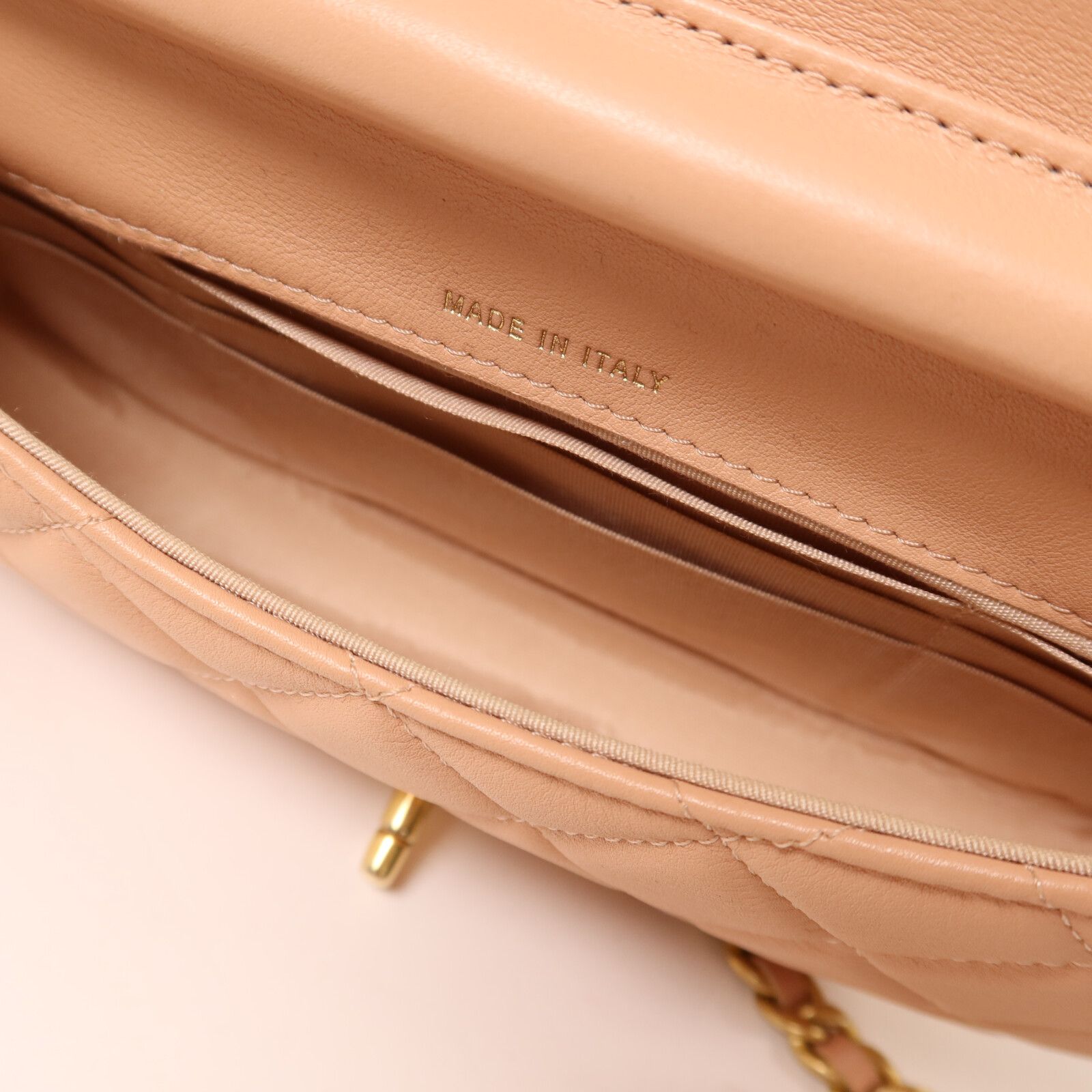 Pink Cowhide Leather Chain Shoulder Bag Calfskin (cowhide) — view 5