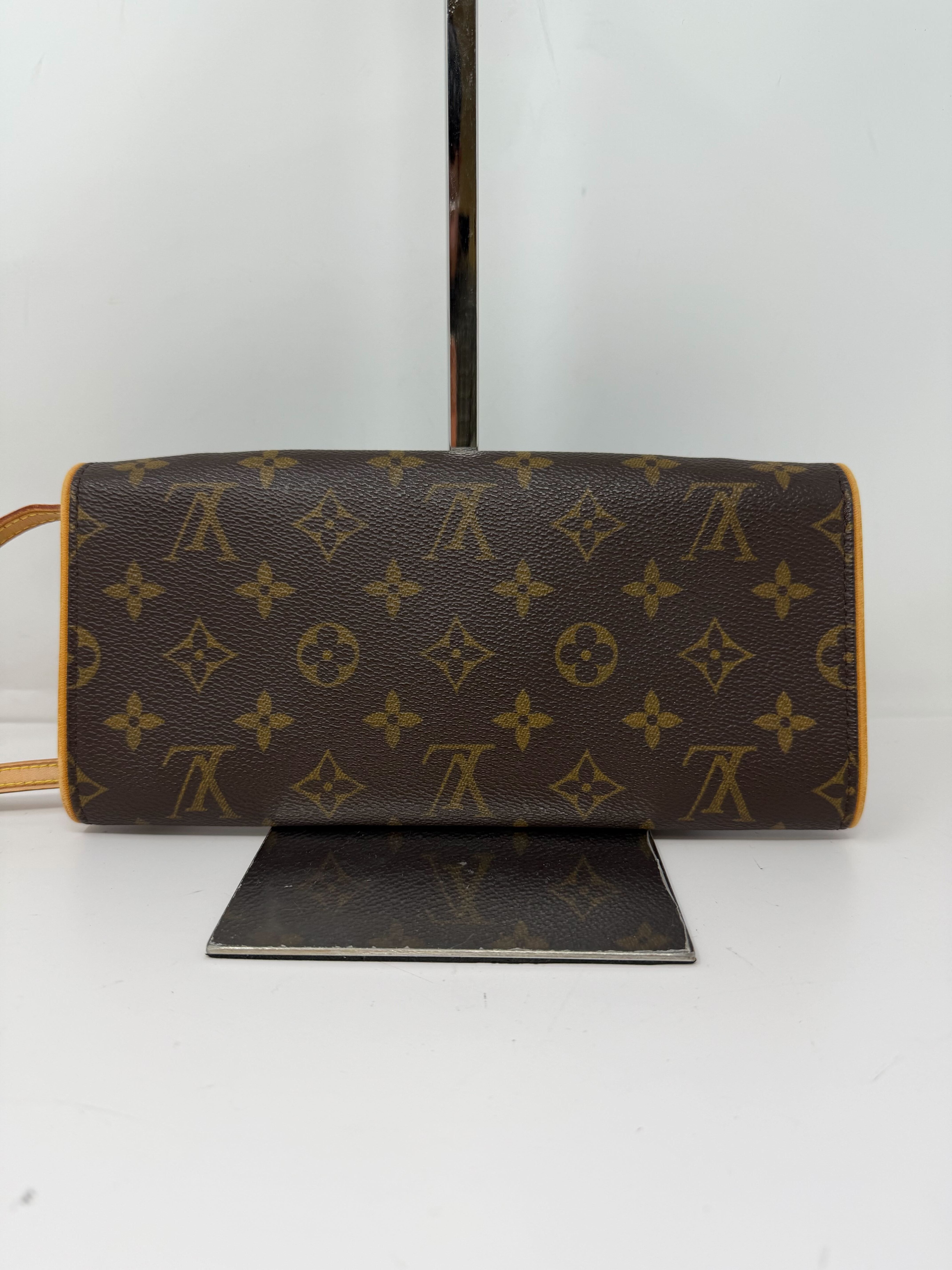 Pochette Twin GM, Monogram — view 2