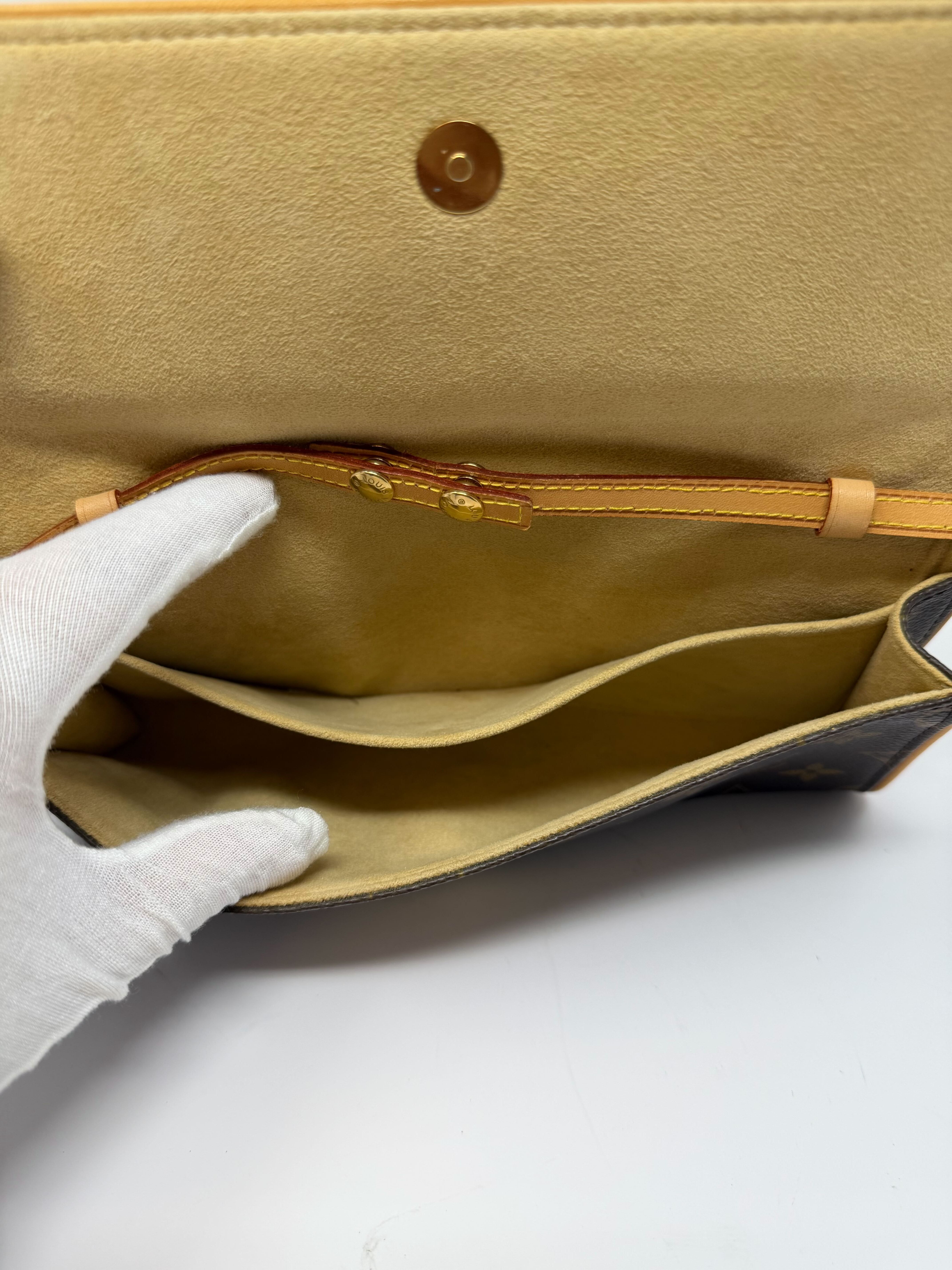 Pochette Twin GM, Monogram — view 3