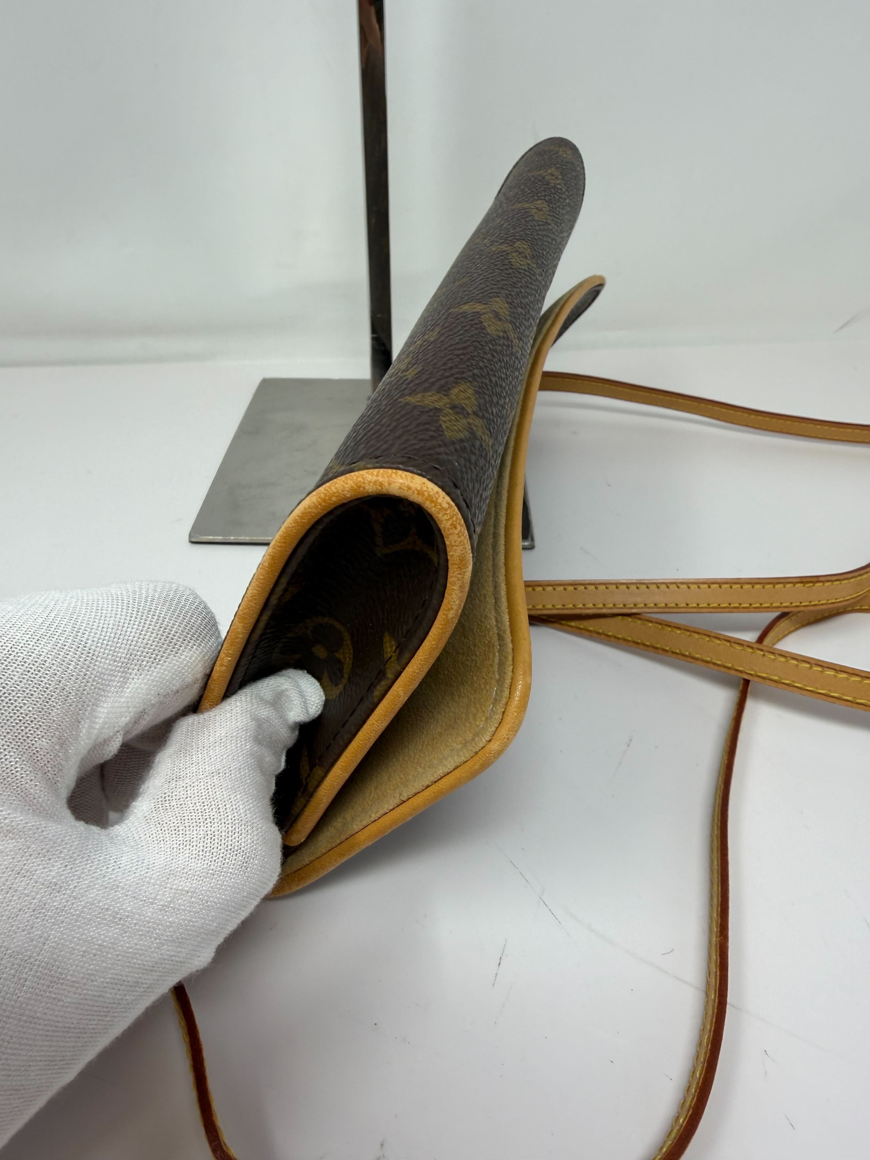 Pochette Twin GM, Monogram — view 6
