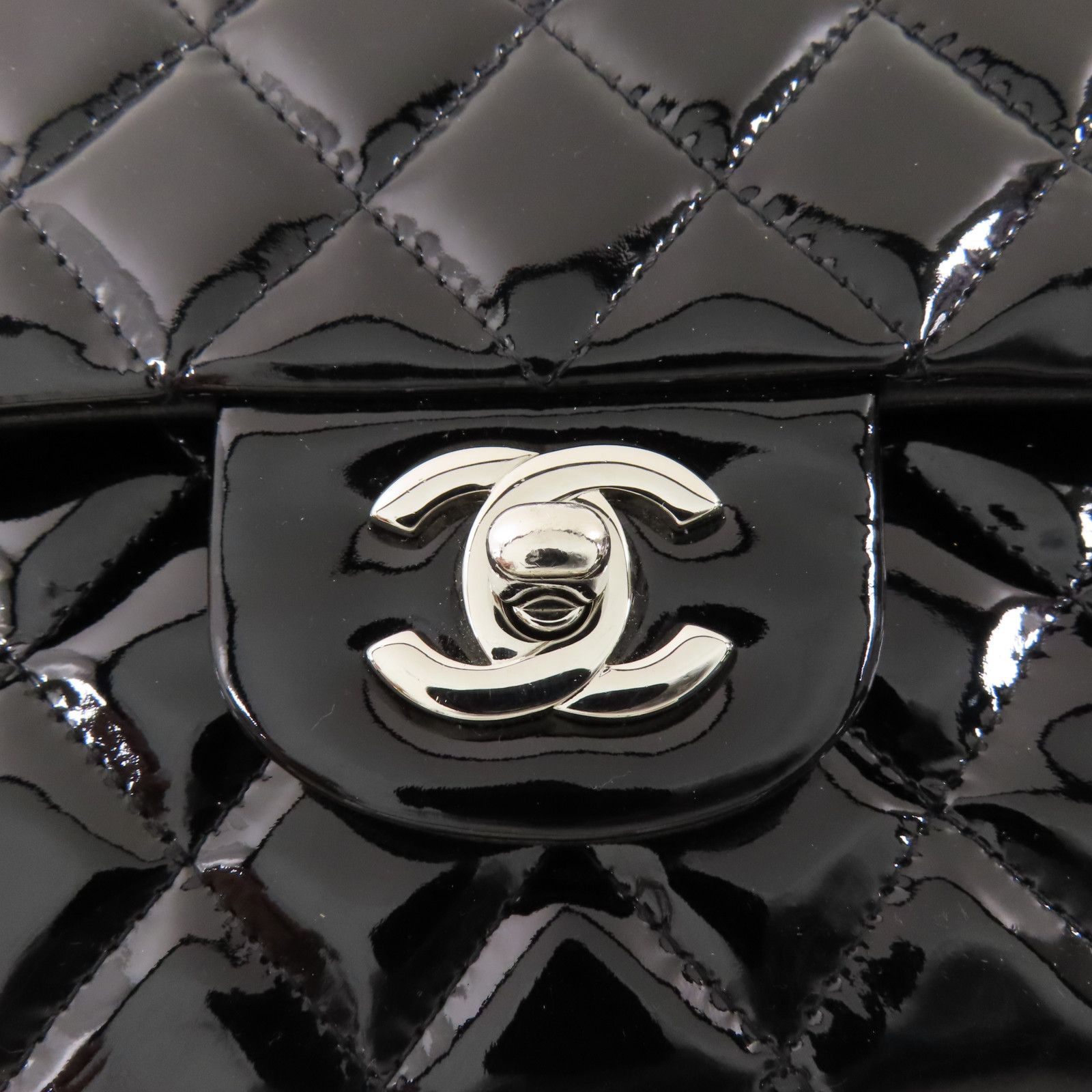 Medium Classic Double Flap, Patent Calf Quilted — view 15