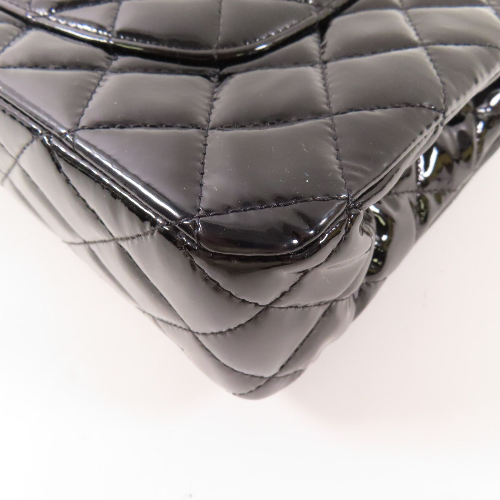 Medium Classic Double Flap, Patent Calf Quilted — view 18