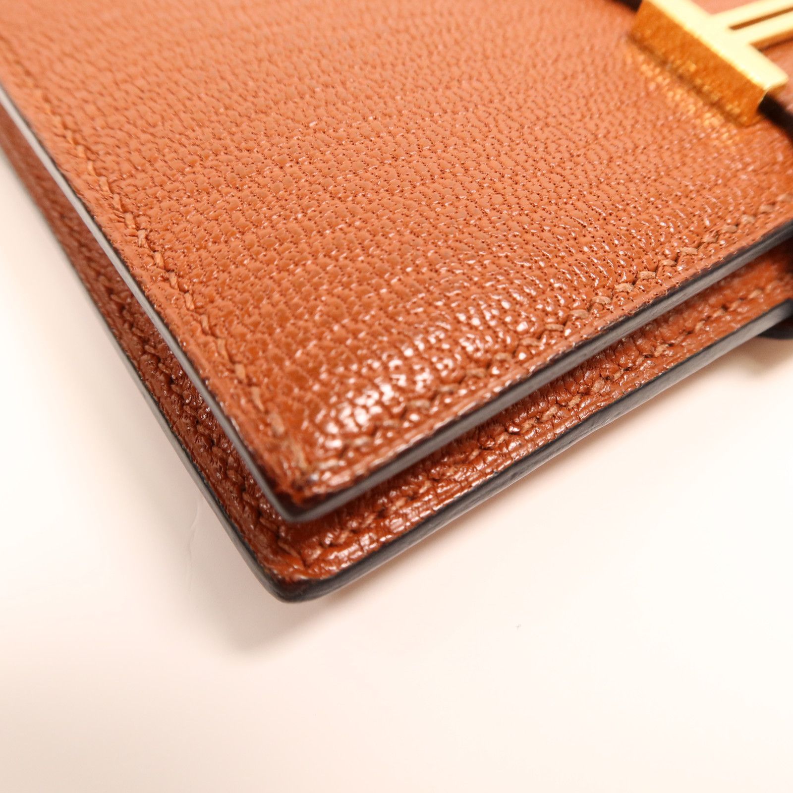 Chevre Leather Bearn Compact Wallet Gold Box Bi-Fold Wallet Brown Cuivre Chevre Goatsk — view 12