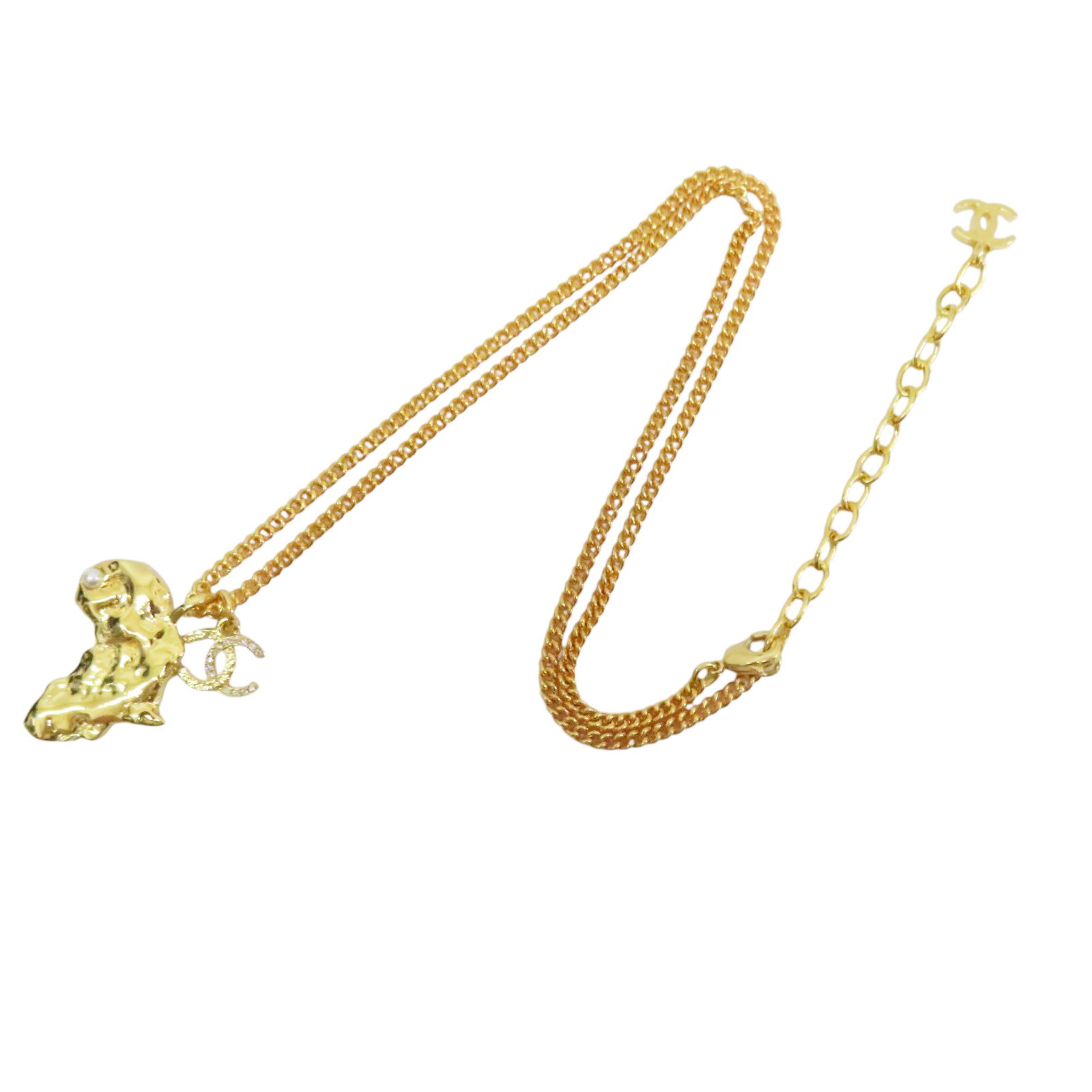 Crystal Pearl CC Africa Pendant Necklace 2023 — view 3