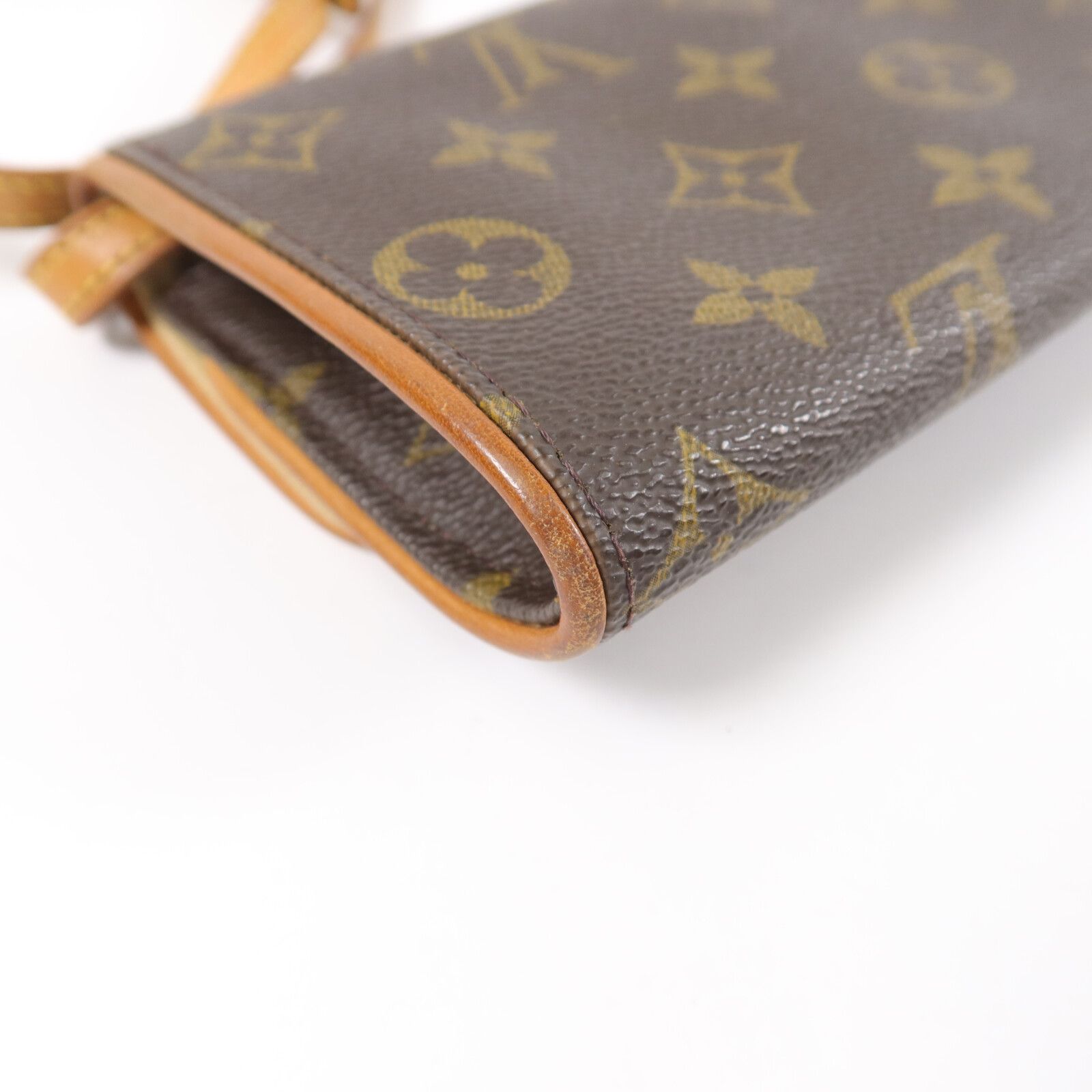 Pochette Twin PM, Monogram — view 14