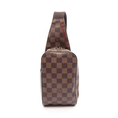Geronimos, Damier Ebene