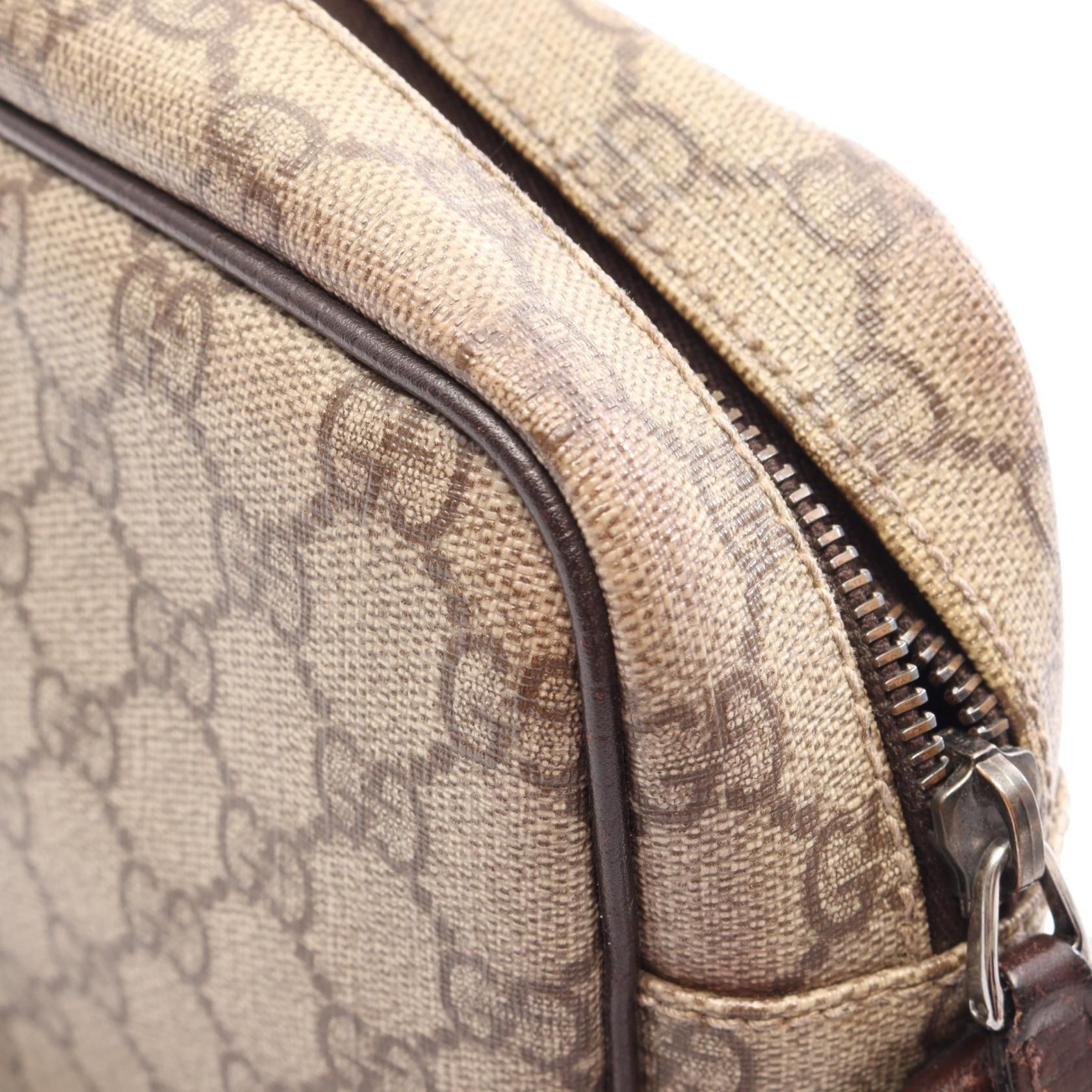 GG Supreme Messenger Bag — view 10