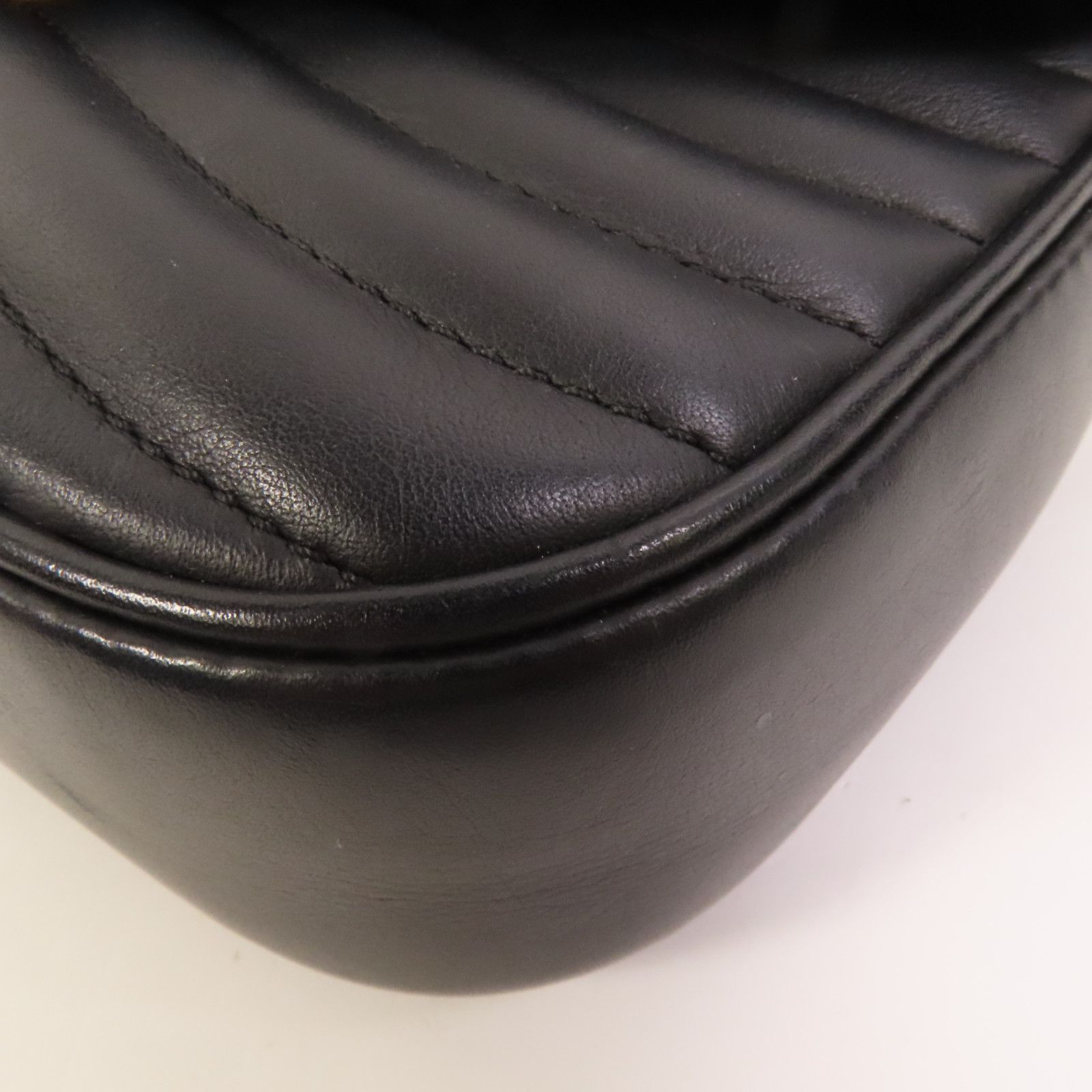 New Wave Multi Pochette, Calf Leather Quilted — view 13