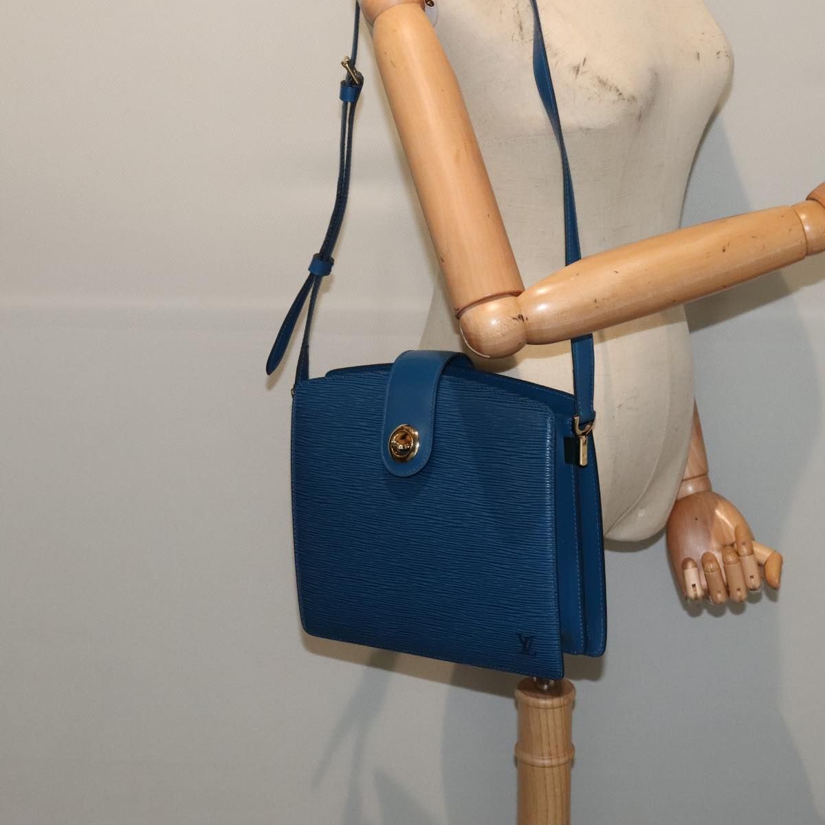 Capuchin Shoulder Bag Blue M 52345 Lv Auth, Blue — view 24