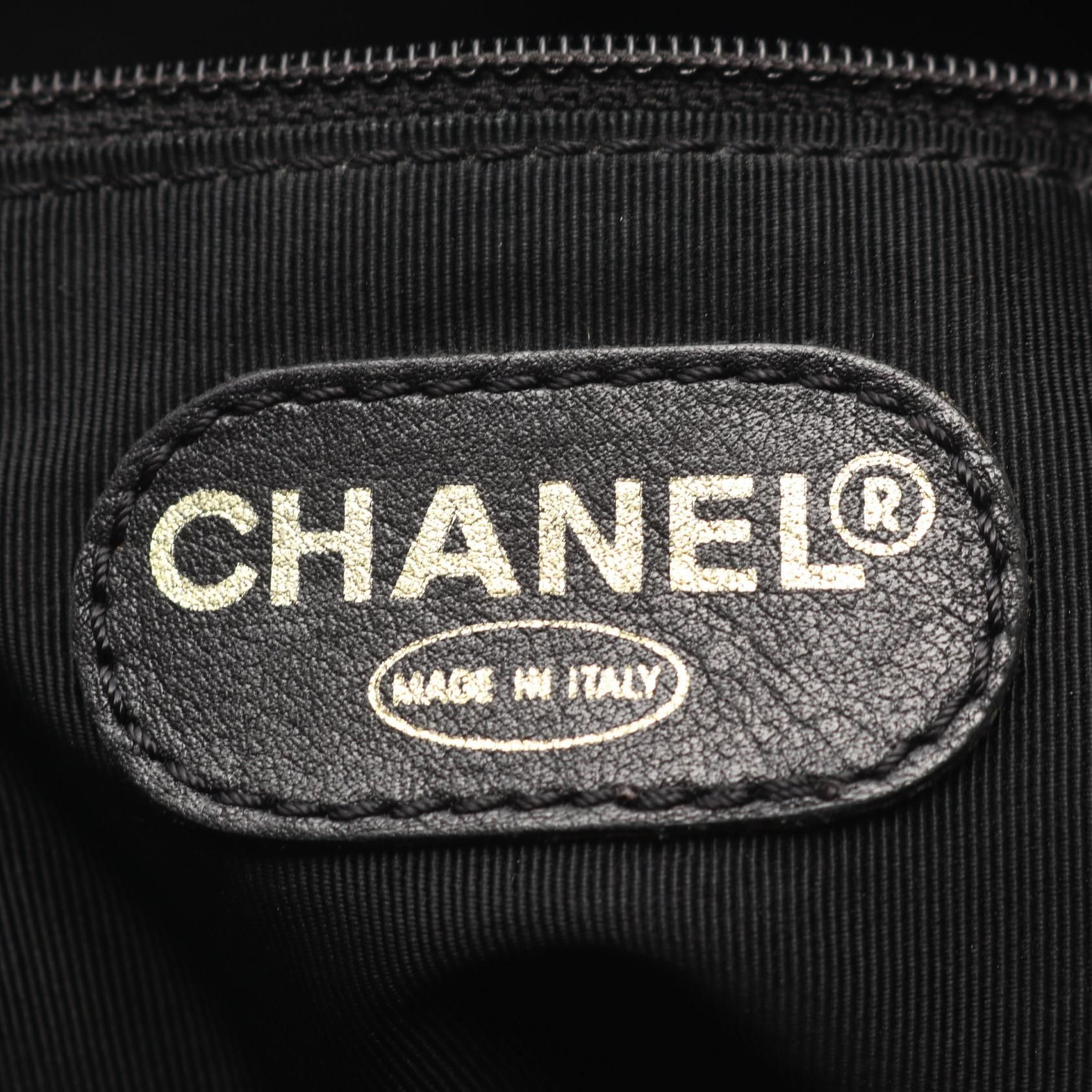 Black Coco Mark Shoulder Bag Grained Calfskin — view 4
