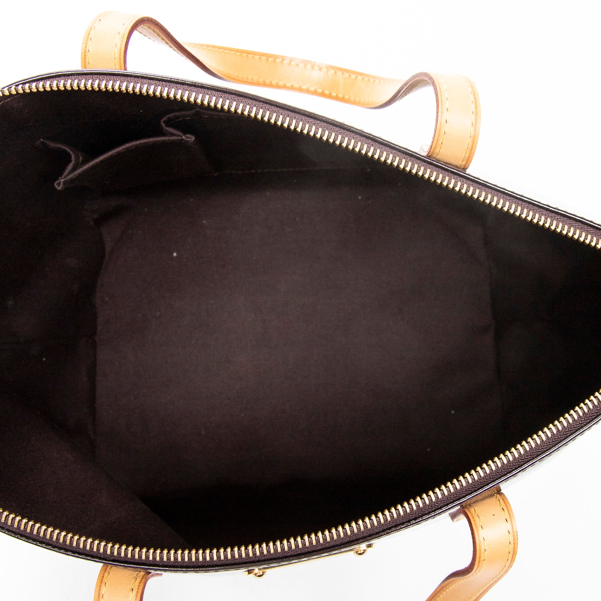 Bellevue PM Amarante Monogram Vernis Golden Brass — view 9