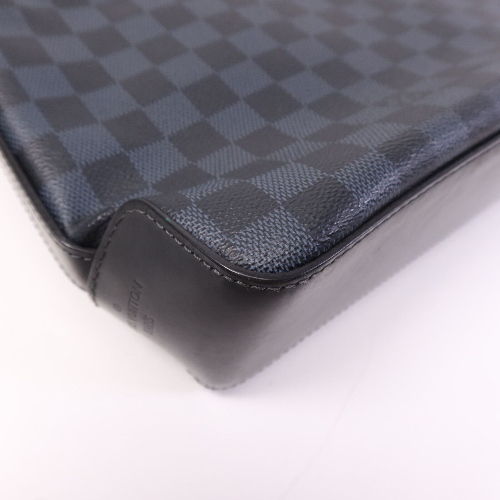 Greenwich Messenger, Damier Cobalt — view 14