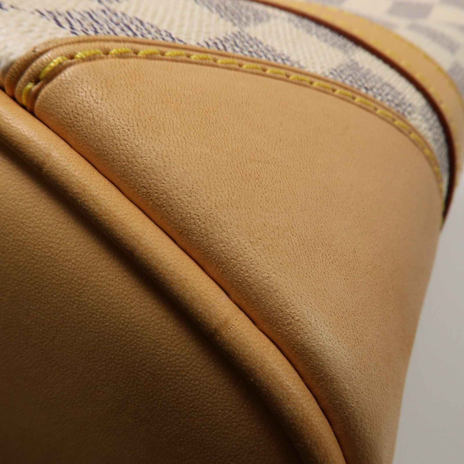 Berkeley Hand-grinding Bag White Handbag N 52001 — view 16
