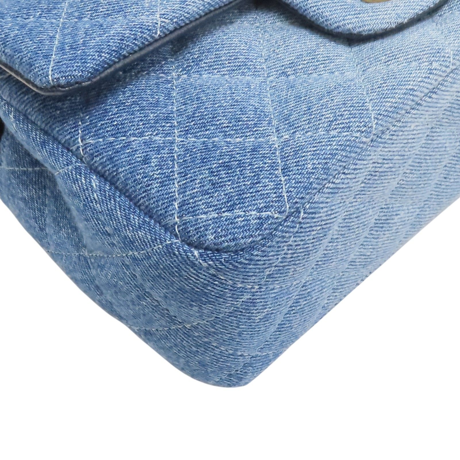 Matelasse Coco 20 Shoulder Bag Denim Blue A 69900 — view 11