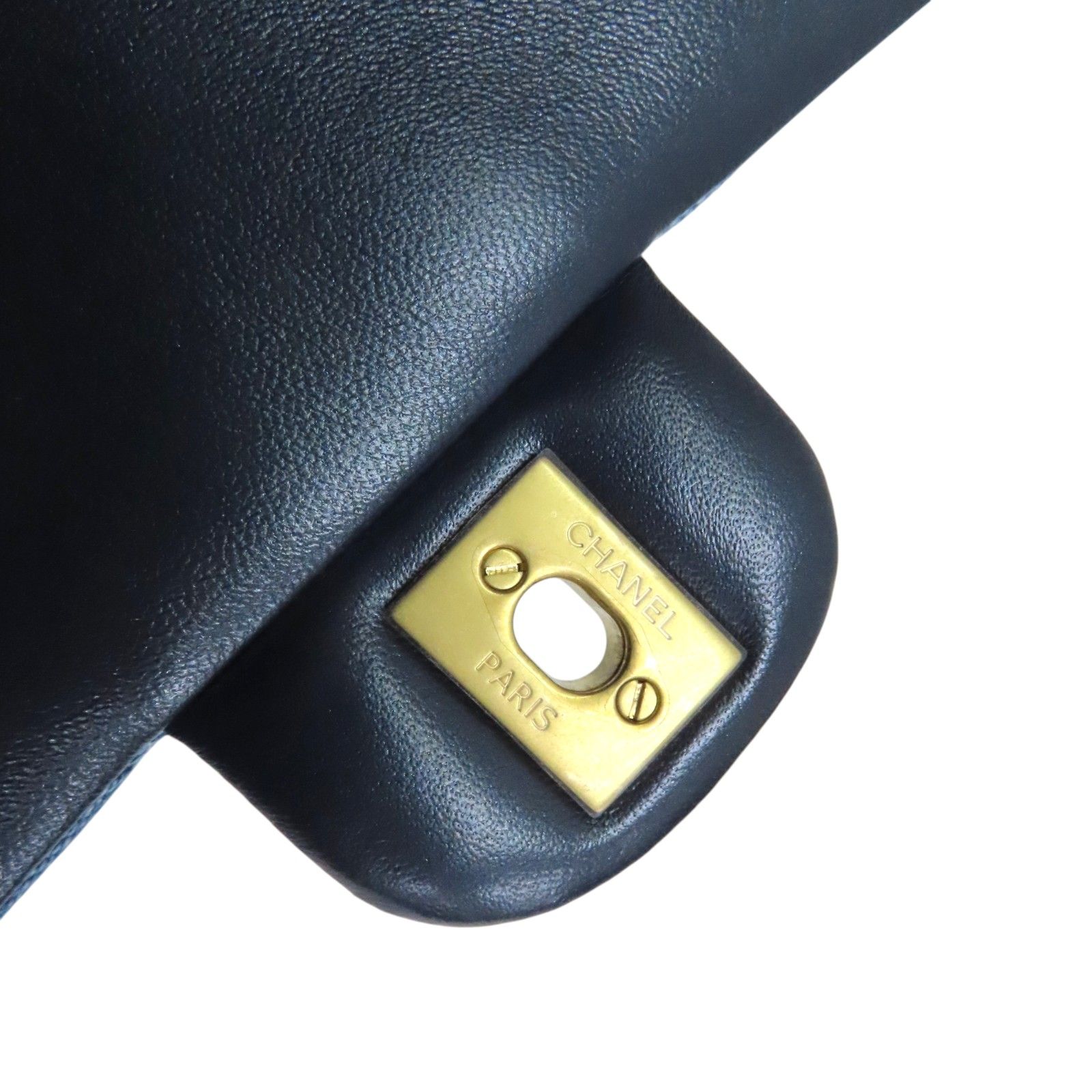 Matelasse Coco 20 Shoulder Bag Denim Blue A 69900 — view 9