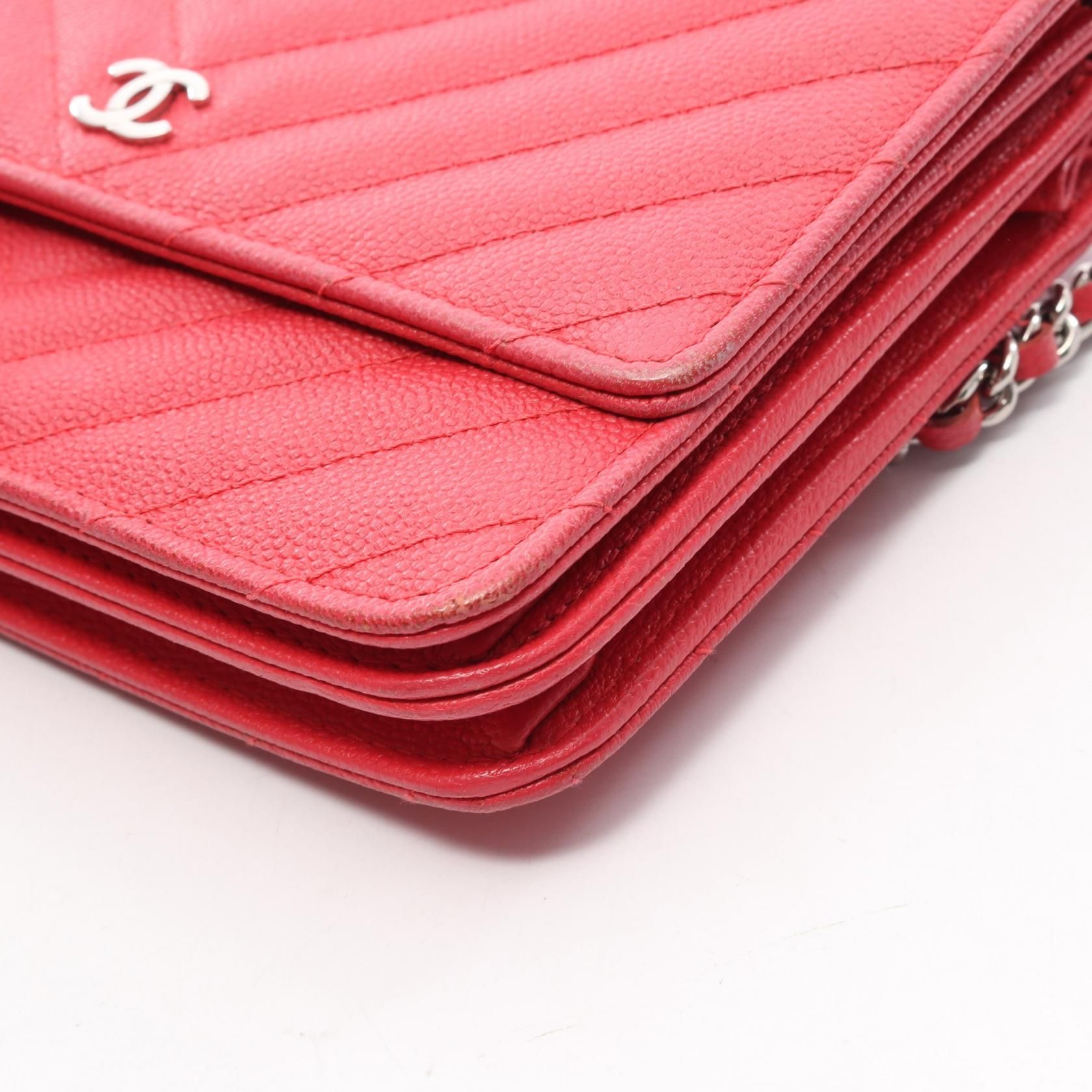 Red Chevron V Stitch Chain Wallet Shoulder Bag Calfskin (cowhide) — view 13