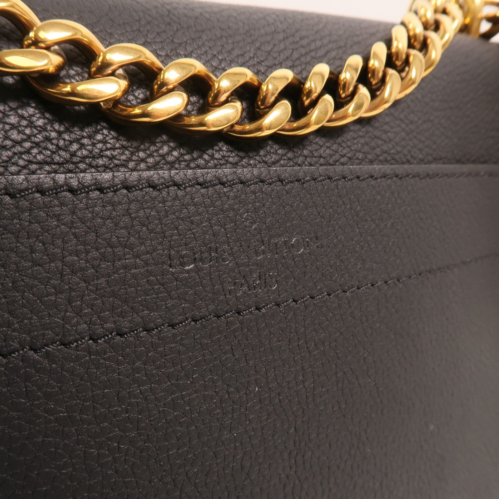 Leather Lock Me Golden Strap Shoulder Back Bag Black Shoulder Bag M 57073, Black — view 13