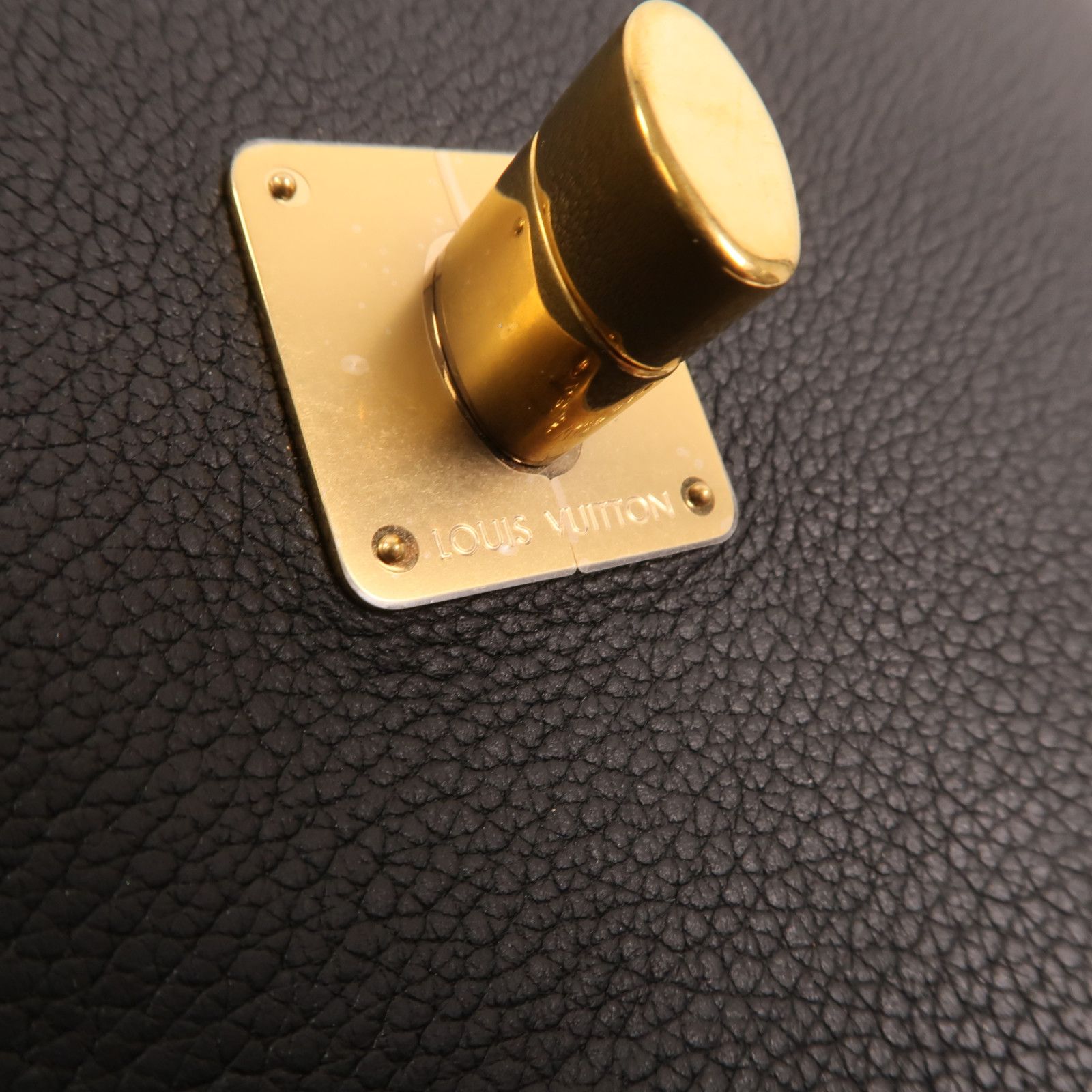 Leather Lock Me Golden Strap Shoulder Back Bag Black Shoulder Bag M 57073, Black — view 14
