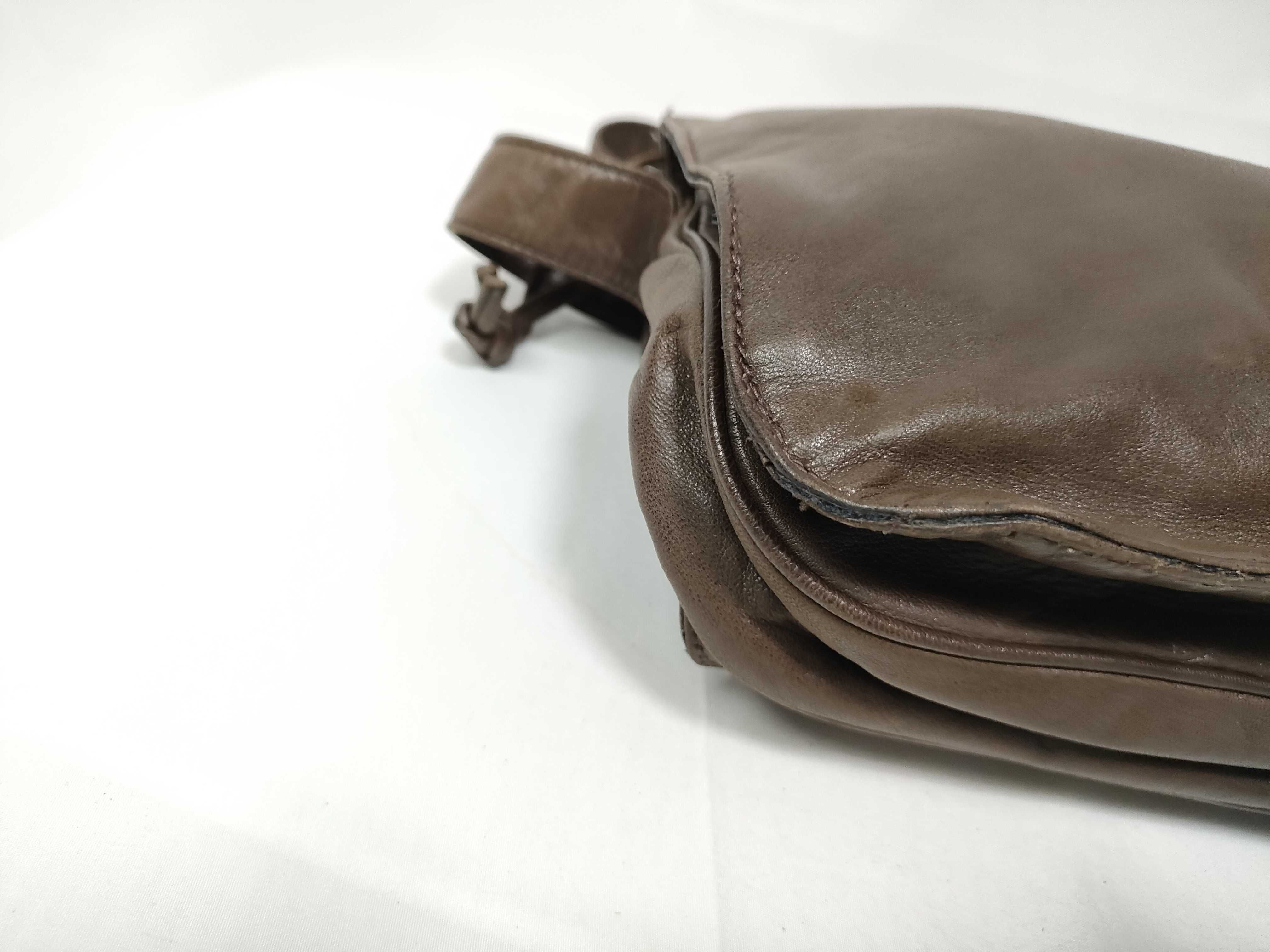 Anagram Shoulder Bag Leather — view 4