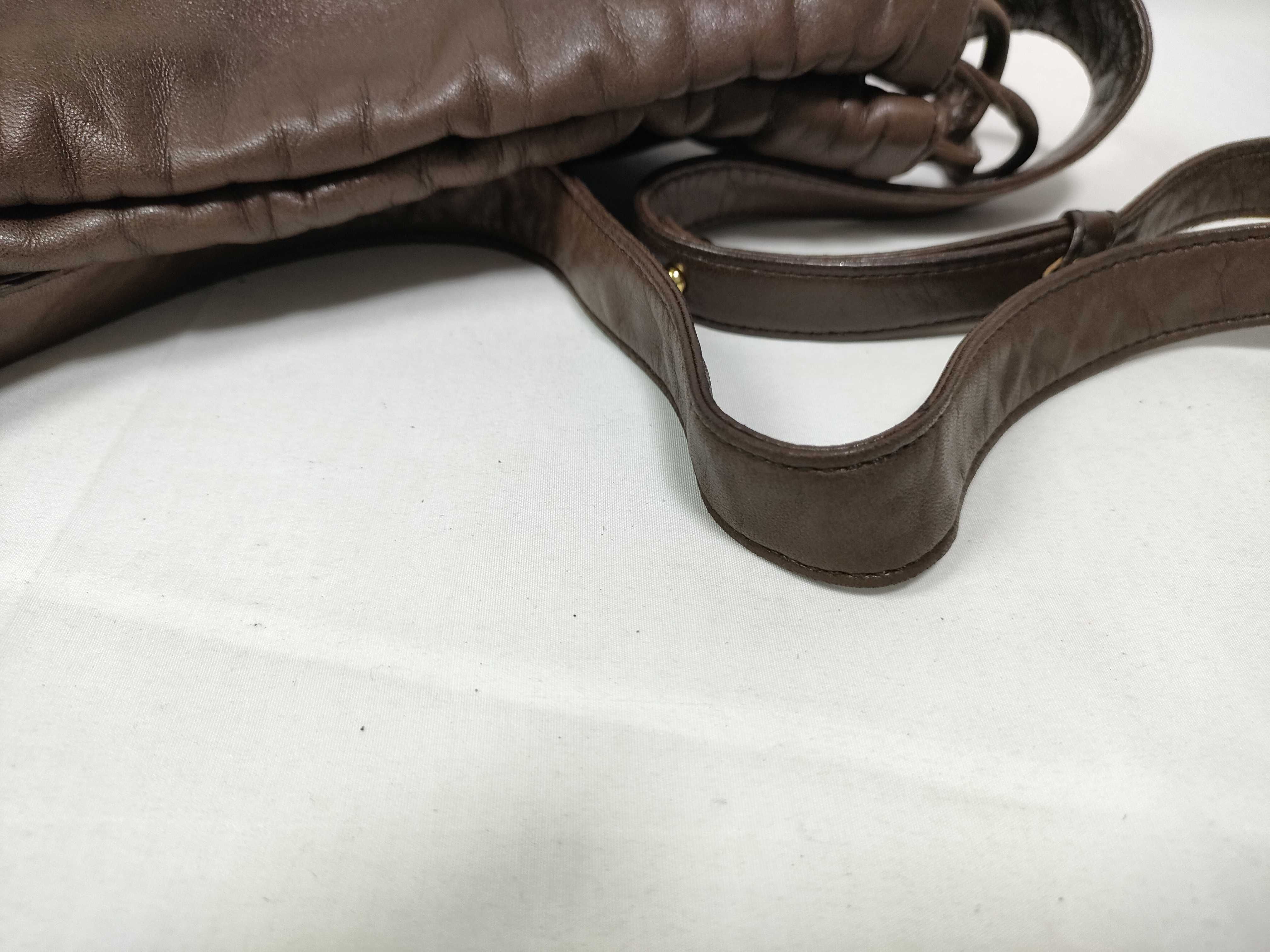 Anagram Shoulder Bag Leather — view 8
