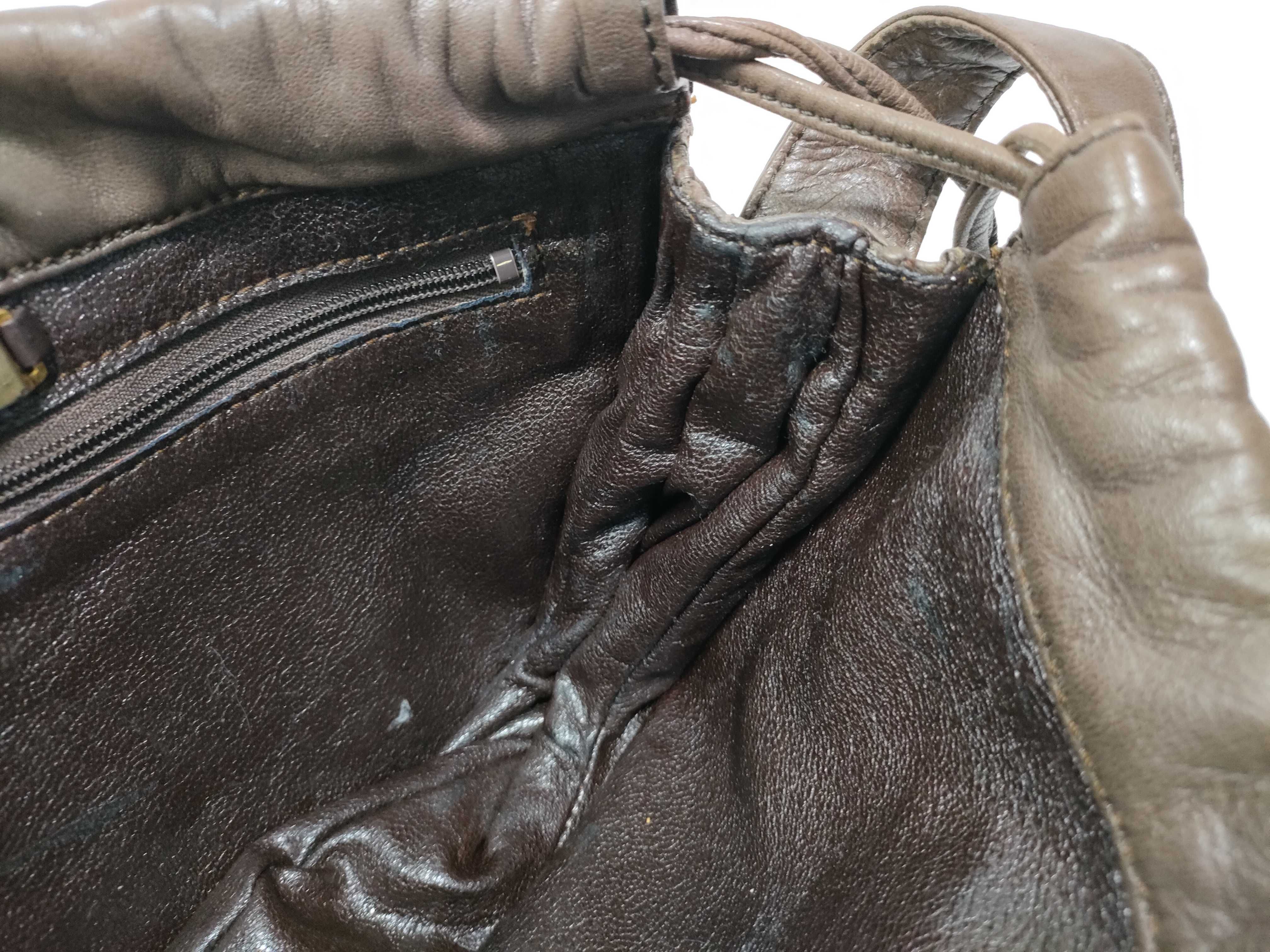 Anagram Shoulder Bag Leather — view 10