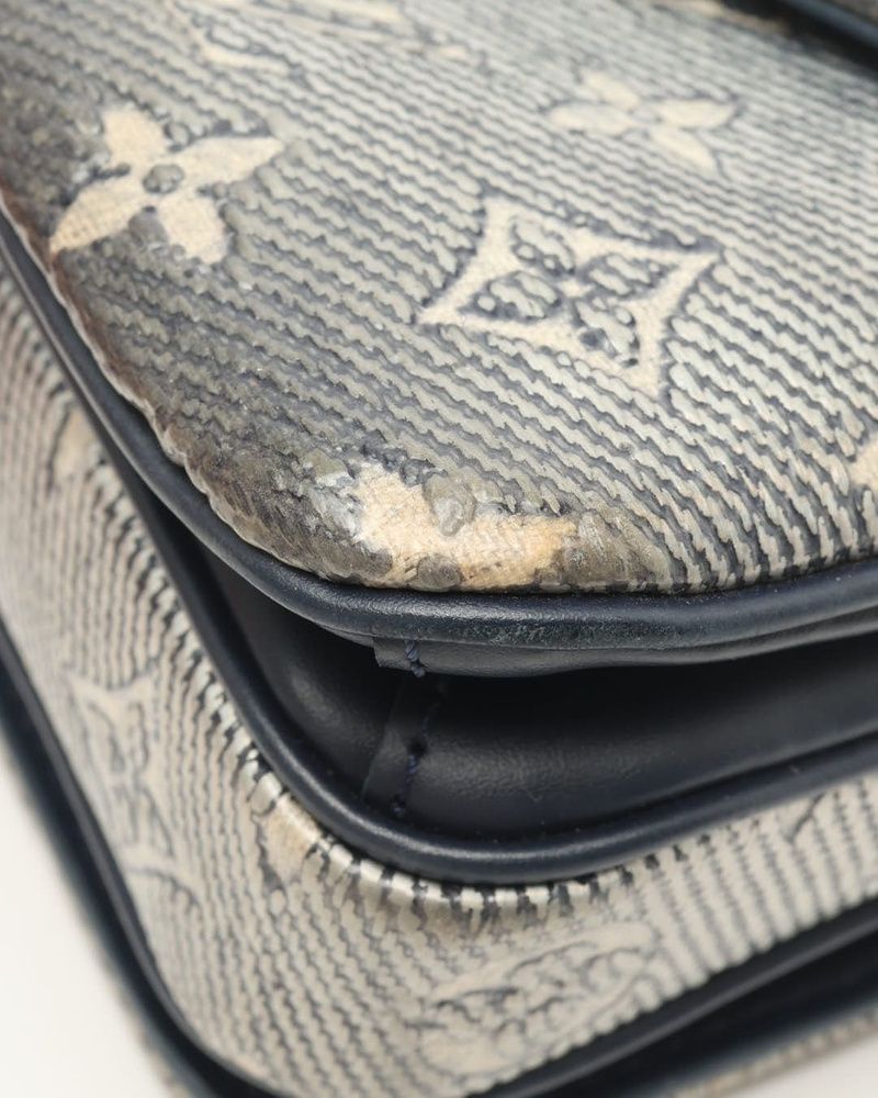 Monogram Pochette Métis East West Bag — view 7