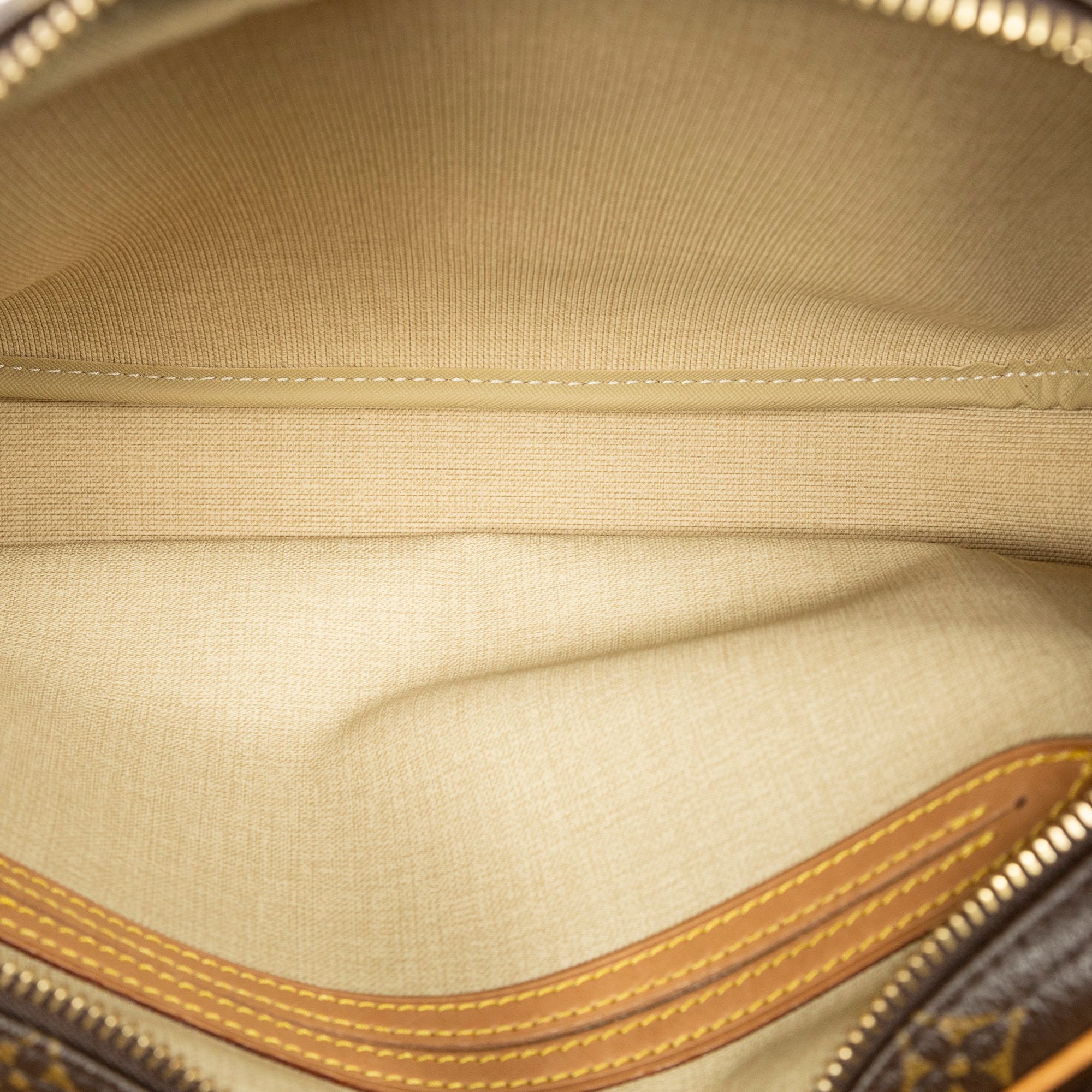 Reporter PM, Monogram — view 10